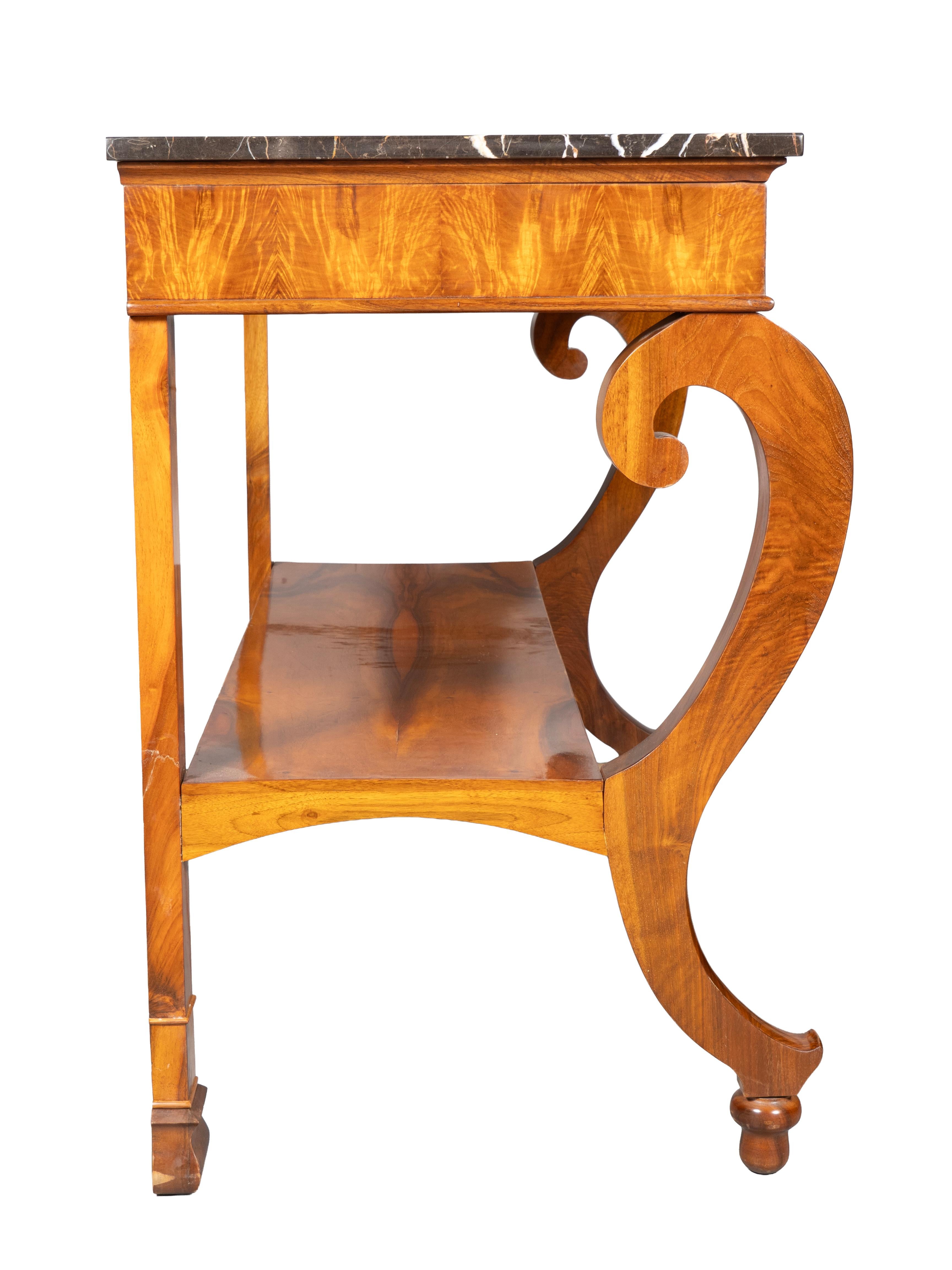 Pareja De Consolas Biedermeier De Nogal en venta 5