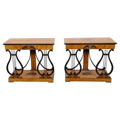 Paar Biedermeier-Konsolen aus Nussbaum mit Leierkasten und Intarsien, CIRCA 1840