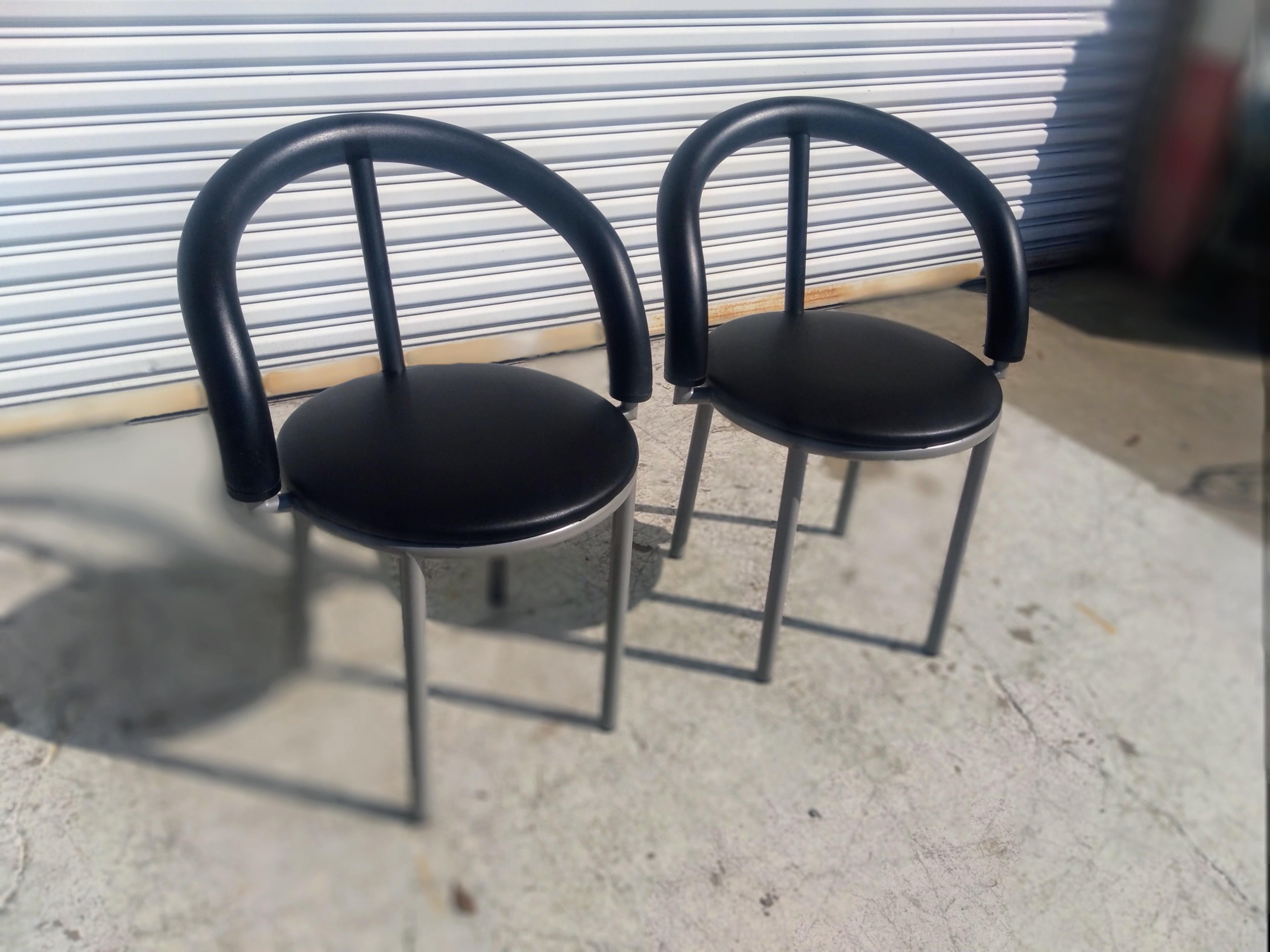 italien Paire de chaises Alpha en Bieffeplast par Anna Anselmi en vente