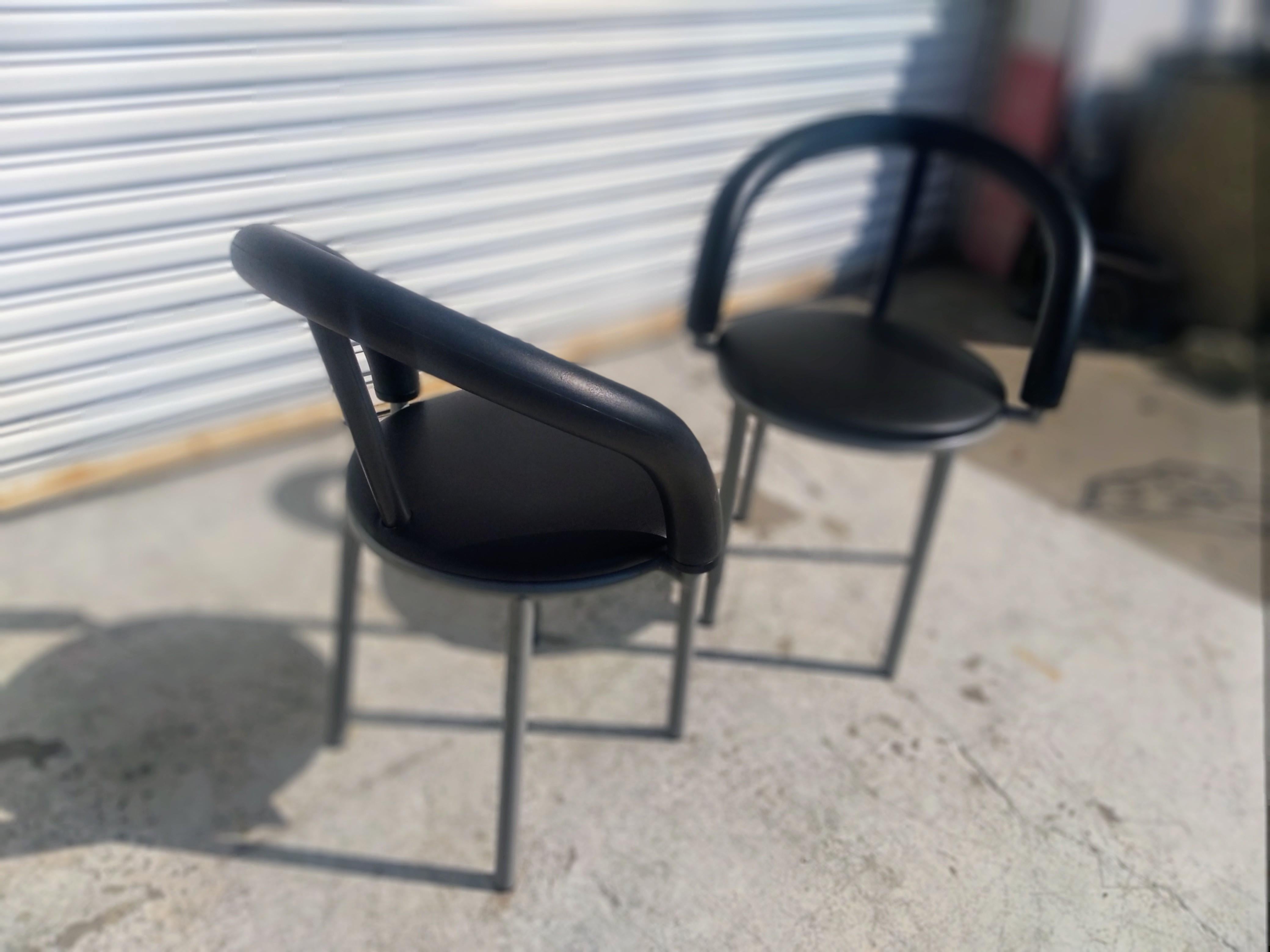 20ième siècle Paire de chaises Alpha en Bieffeplast par Anna Anselmi en vente