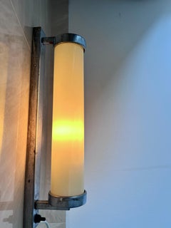Paar Big Chrome Milchglas Bauhaus / Funktionalistische Wandlampen - 1930er Jahre
