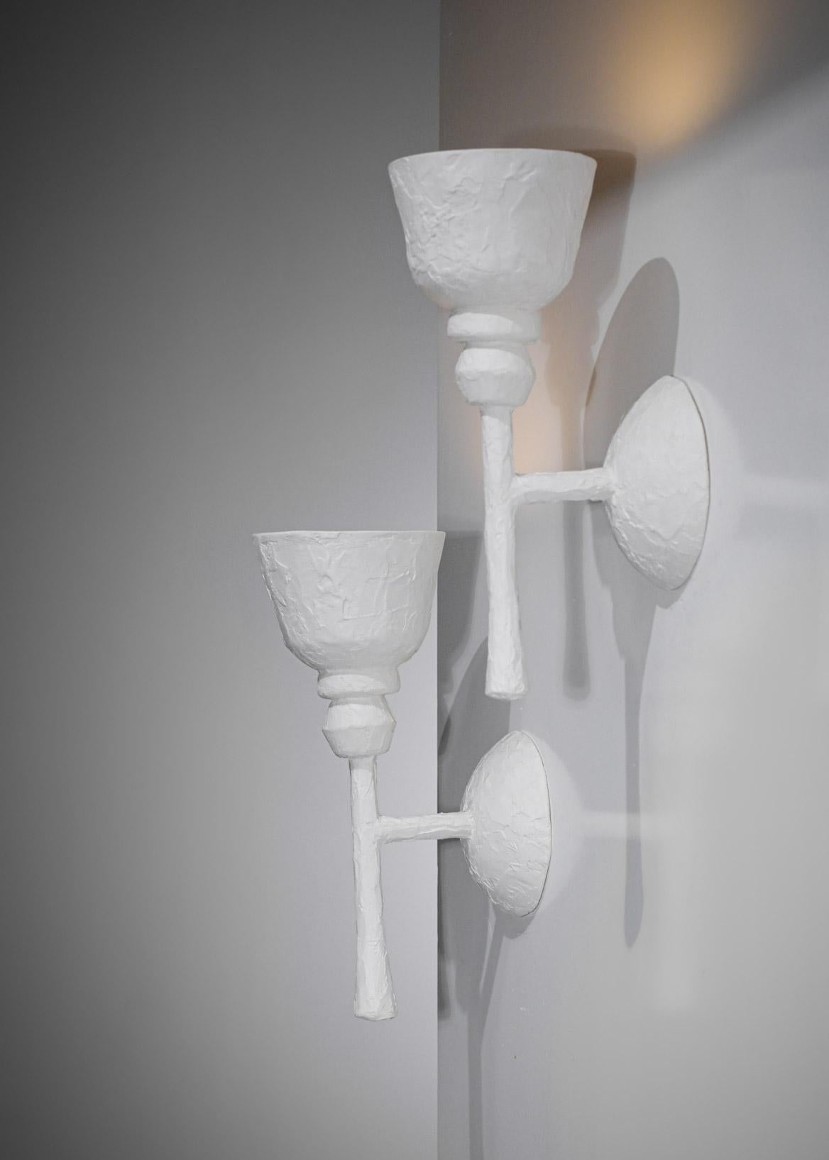 Pair of Big Sconces in Modern Plaster in the Style of Giacometti G170 In New Condition For Sale In Lyon, FR