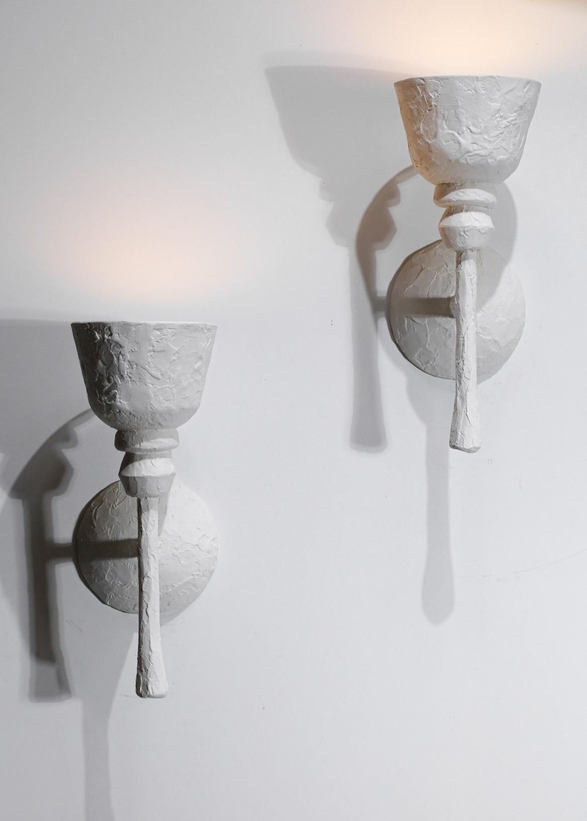 Contemporary Pair of Big Sconces in Modern Plaster in the Style of Giacometti G170 For Sale