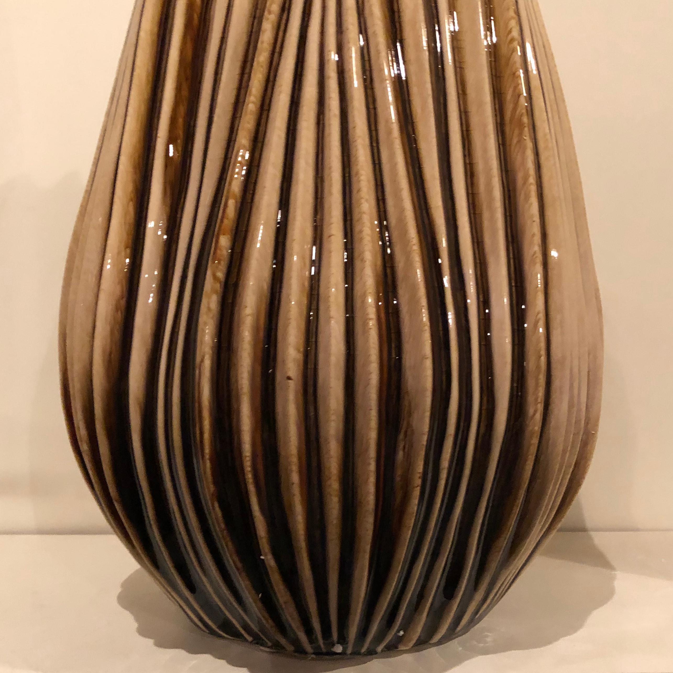 Pair of Big Unusual Ceramic Vases in Beautiful Glaze, Italy 1970s For Sale 4