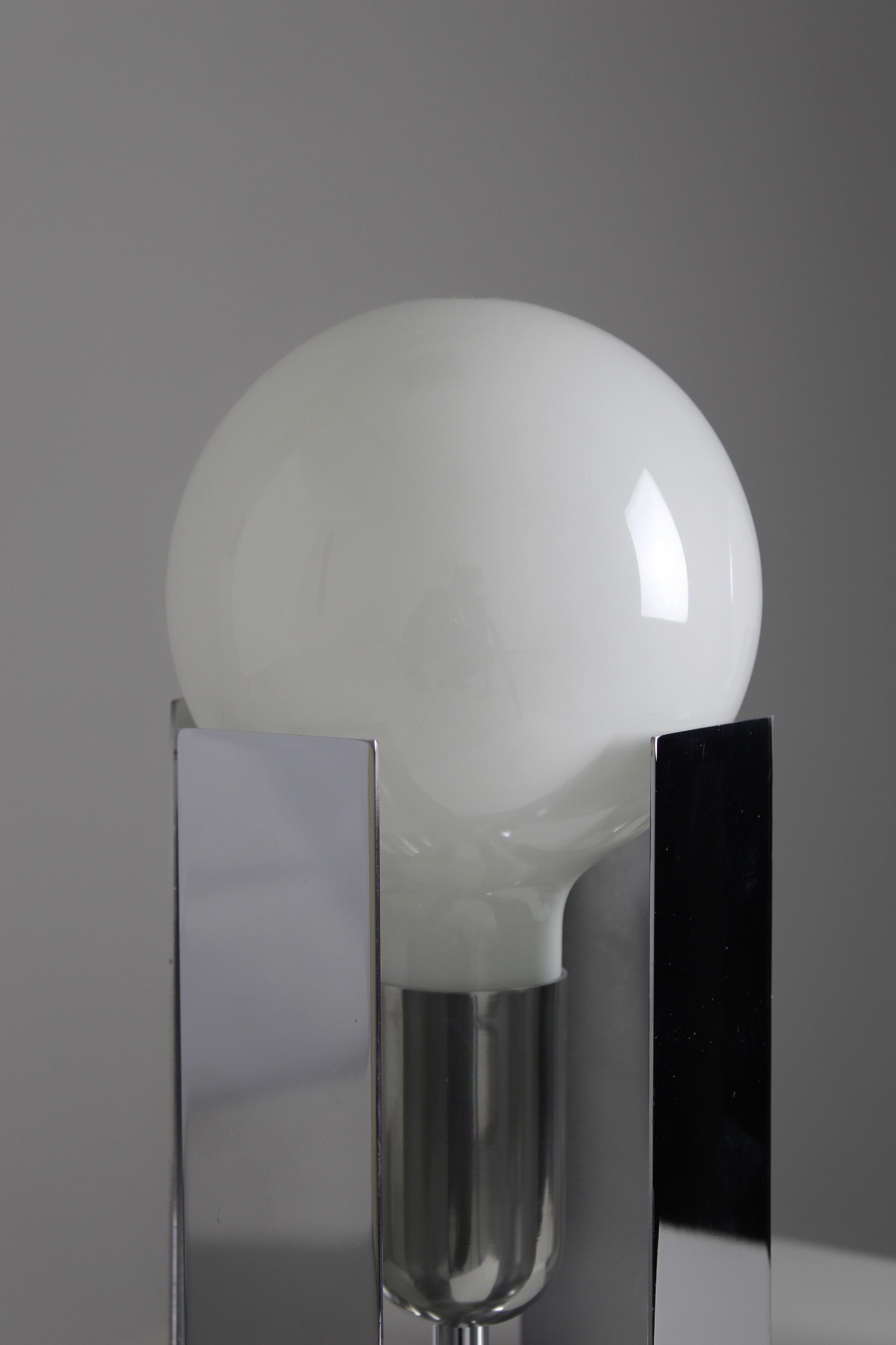 Pair of Biglia table lamps by Claudio Salocchi for Lumenform, 1971 In Excellent Condition In UTRECHT, NL