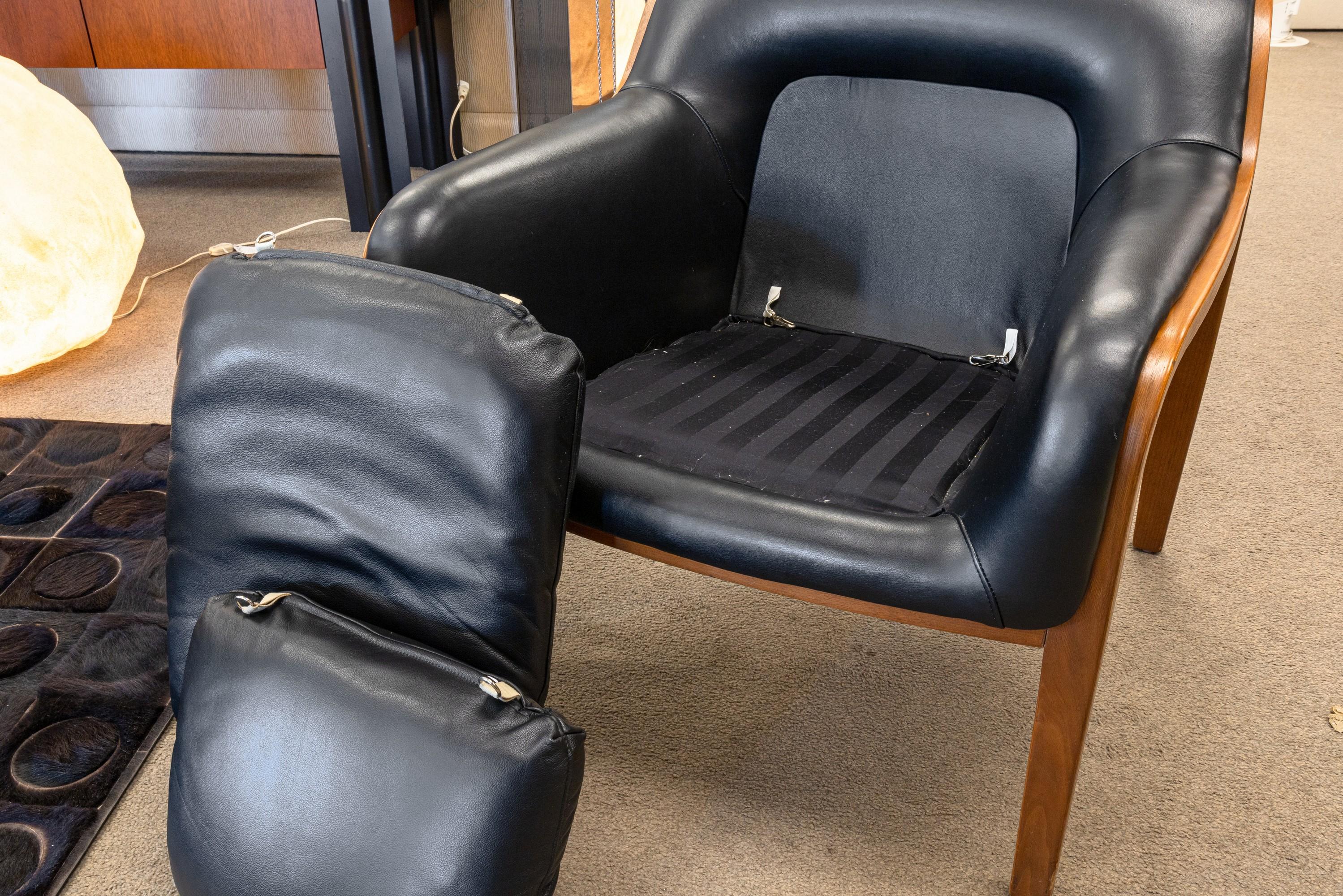 Pair of Bill Stephens for Knoll Black Leather and Wood Mid Century Armchairs 7