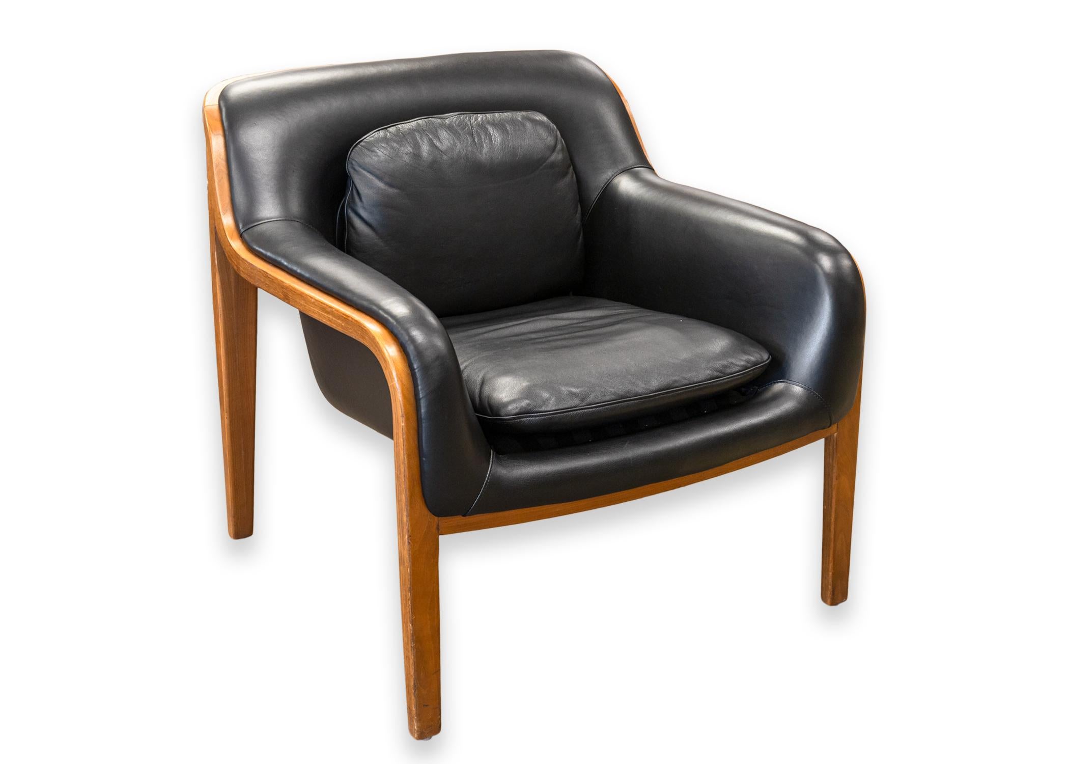 20th Century Pair of Bill Stephens for Knoll Black Leather and Wood Mid Century Armchairs