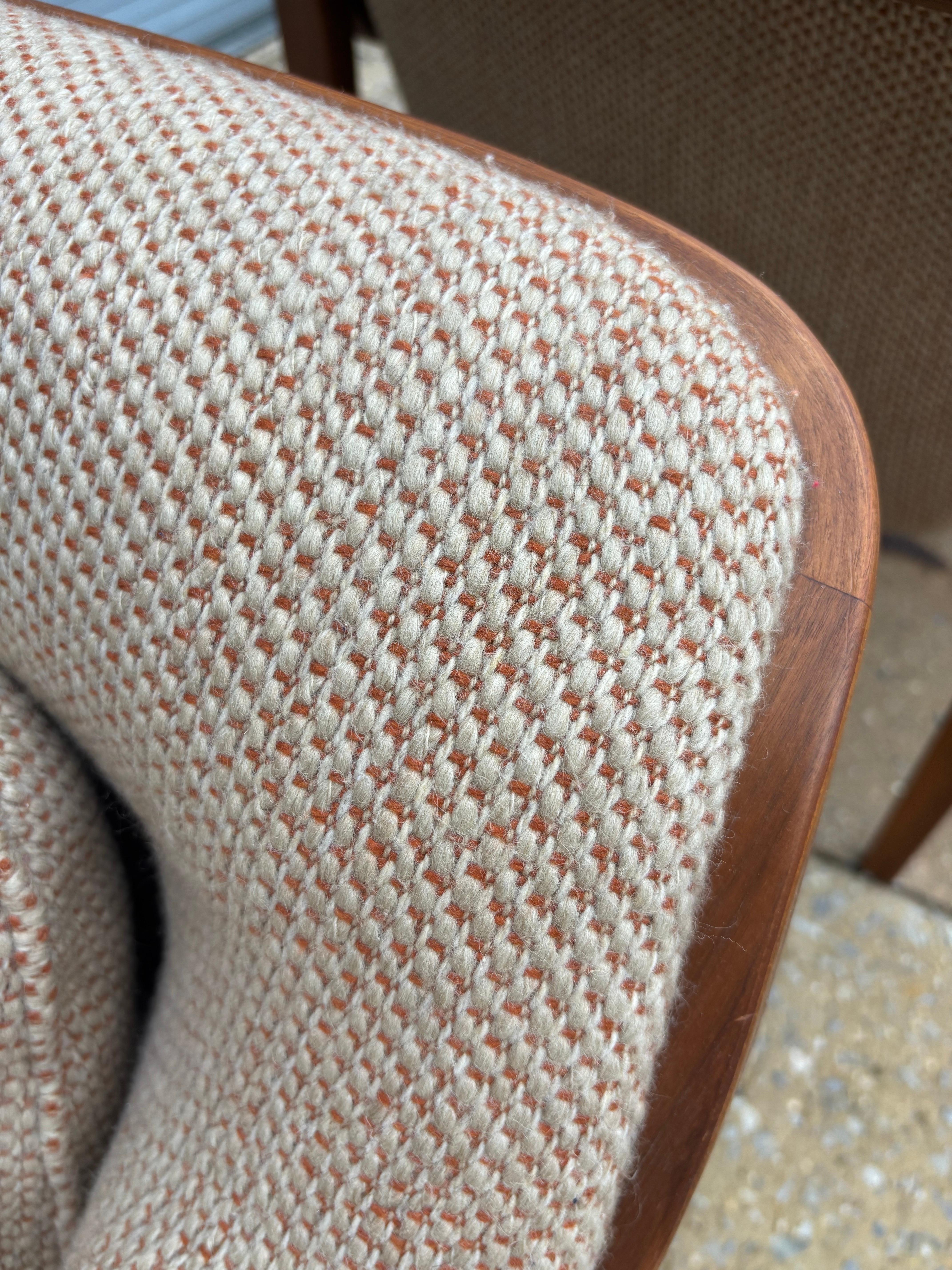 Pair of Bill Stephens for Knoll Lounge Chairs In Good Condition In Philadelphia, PA