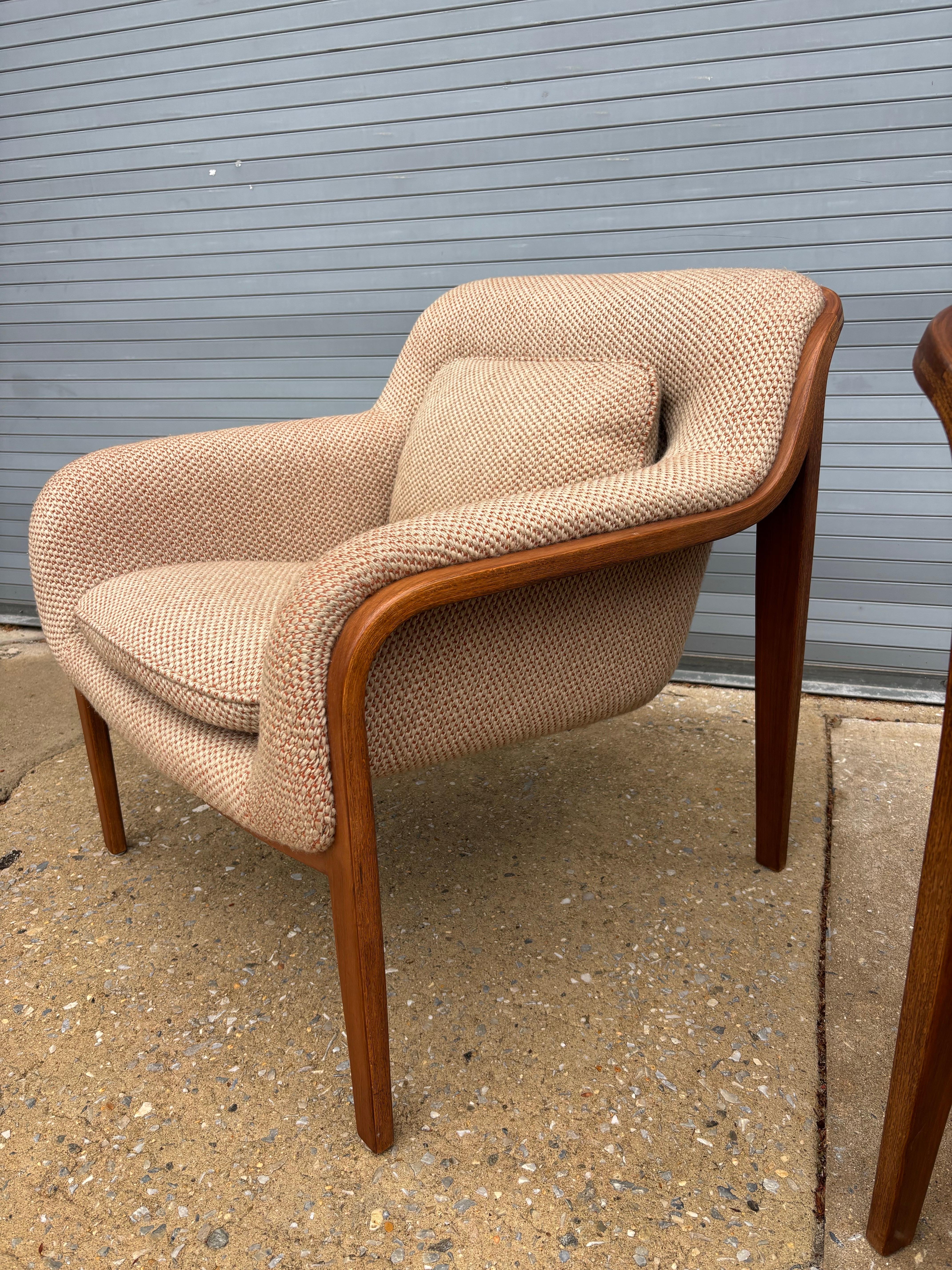 Pair of Bill Stephens for Knoll Lounge Chairs 1