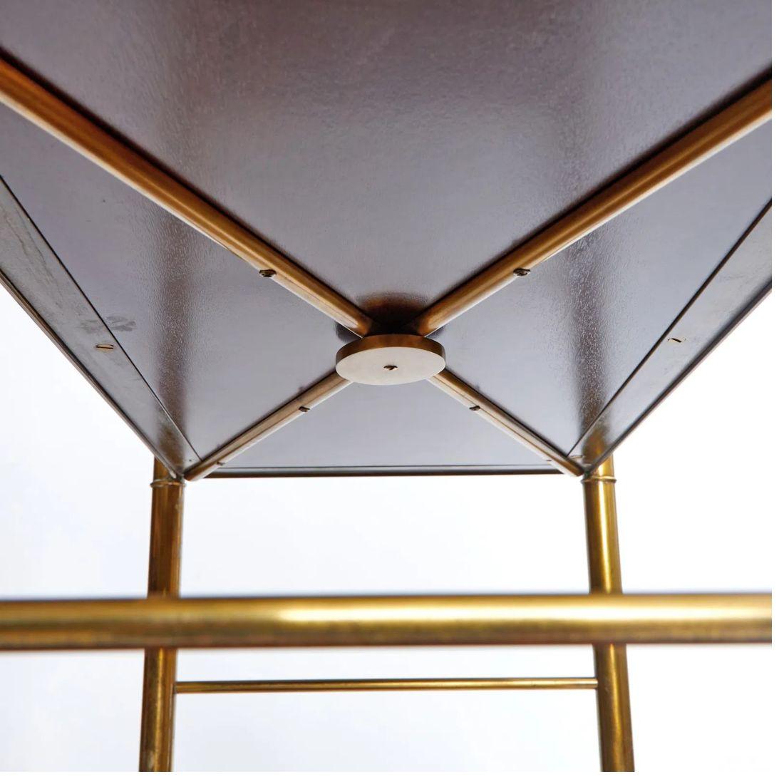 Pair of Billy Baldwin Style Etageres of Brass and Mahogany In Good Condition In Locust Valley, NY