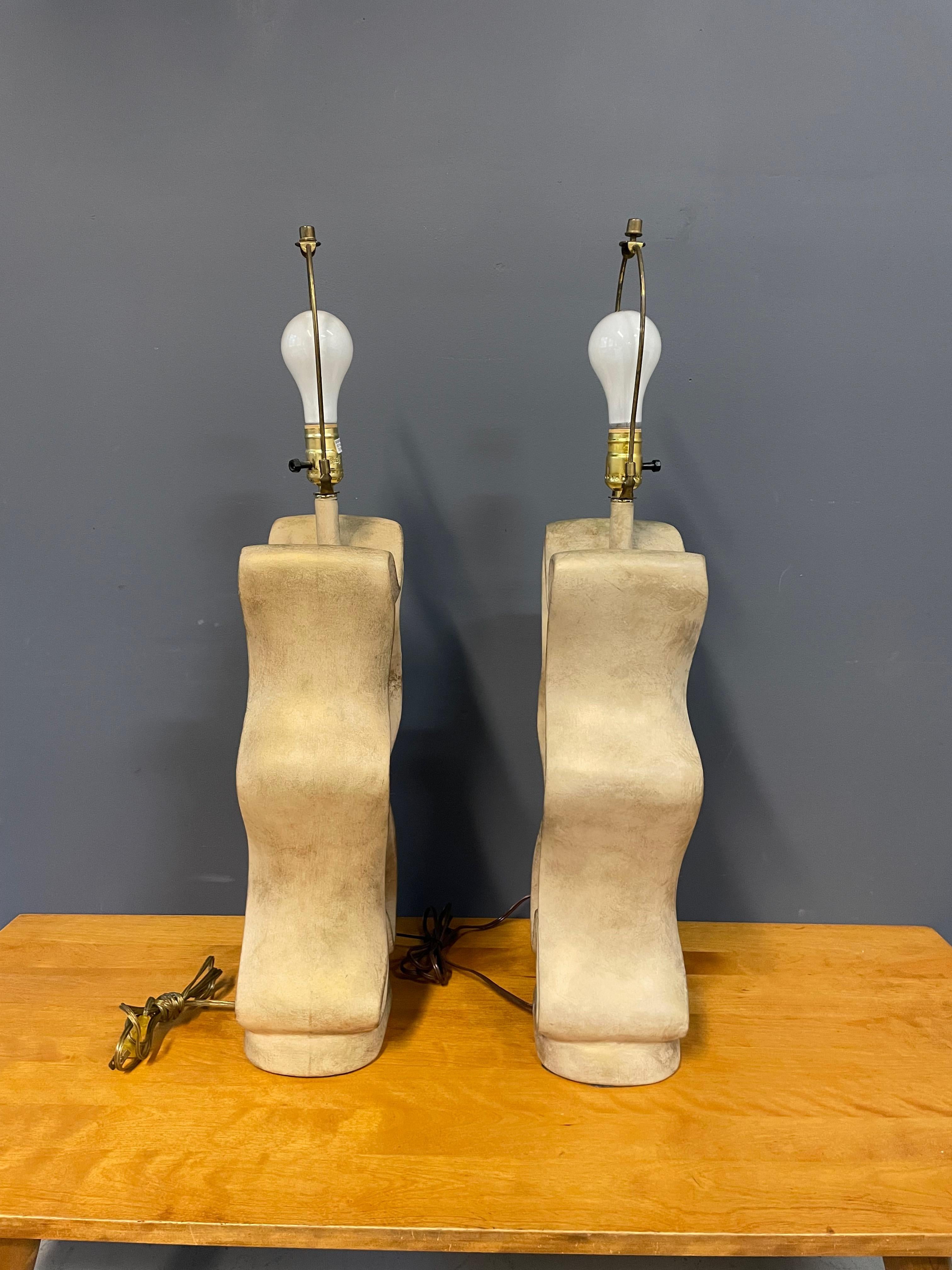 20th Century Pair of Biomorphic Post Modern Ribbon Form Ceramic Lamps by Jaru