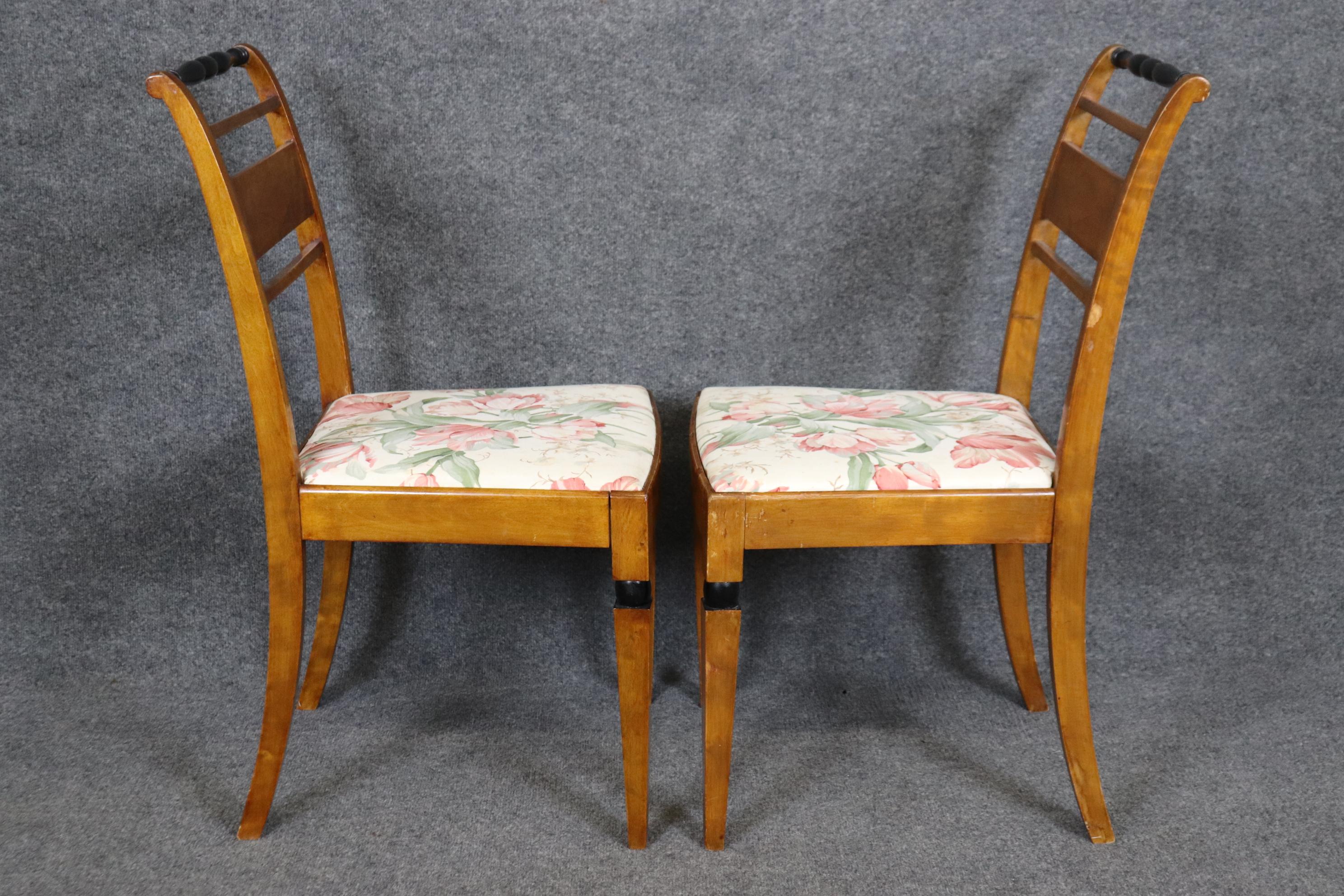Pair of Birch Antique Biedermeier Style Side chairs with Ebonized Accents For Sale 2