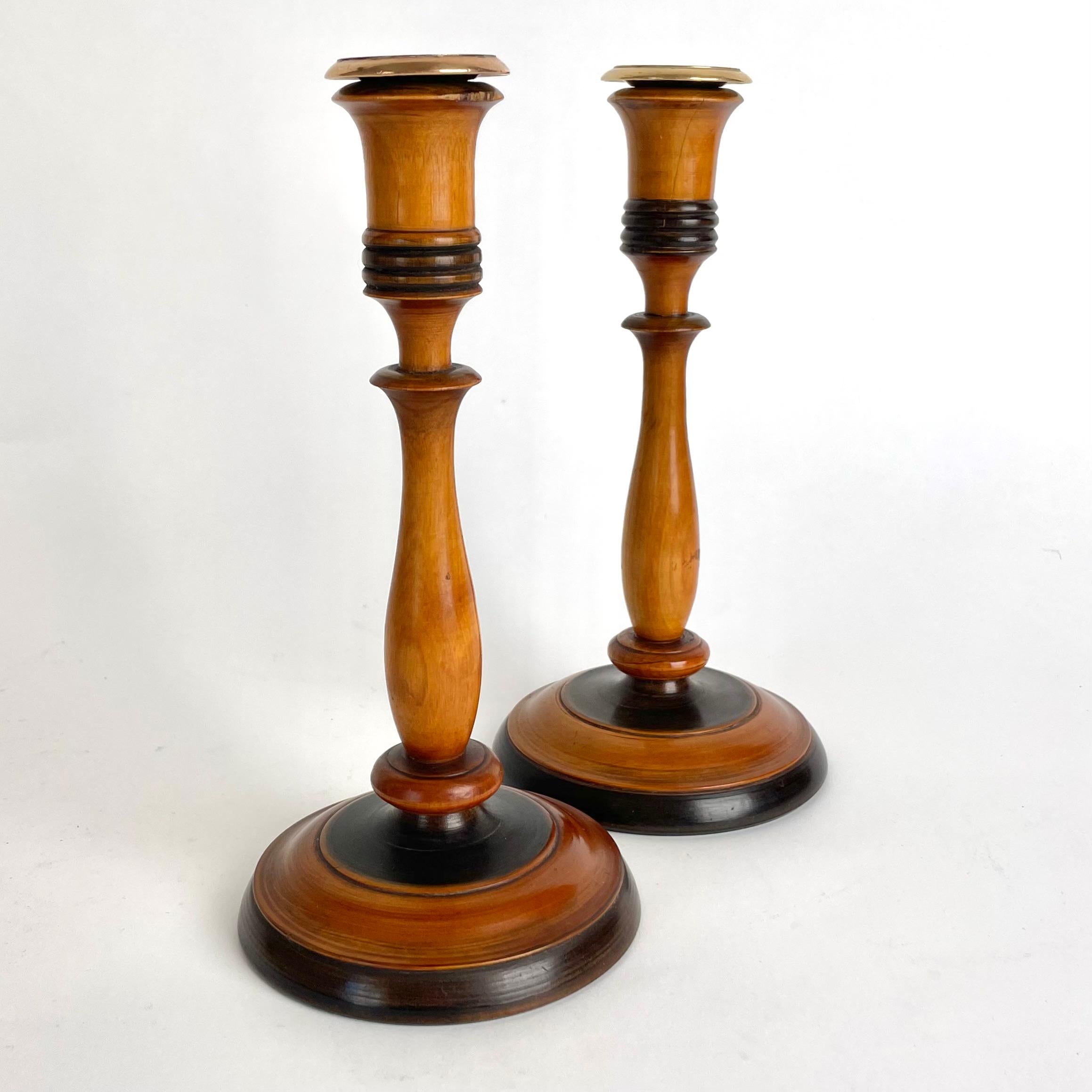 Karl Johan Pair of Birch Candlesticks in Swedish Karl-Johan from the 1820s-1830s For Sale