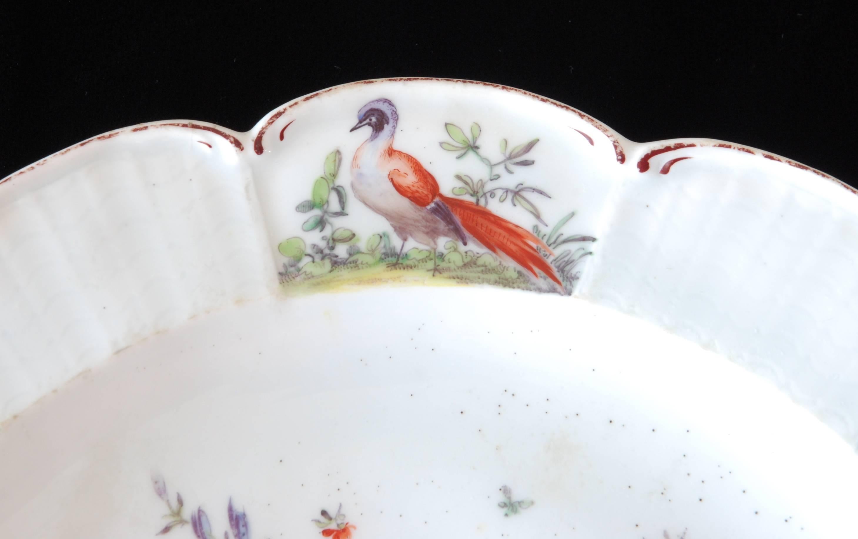 Turned Pair of Bird Plates, Chelsea, circa 1755 For Sale