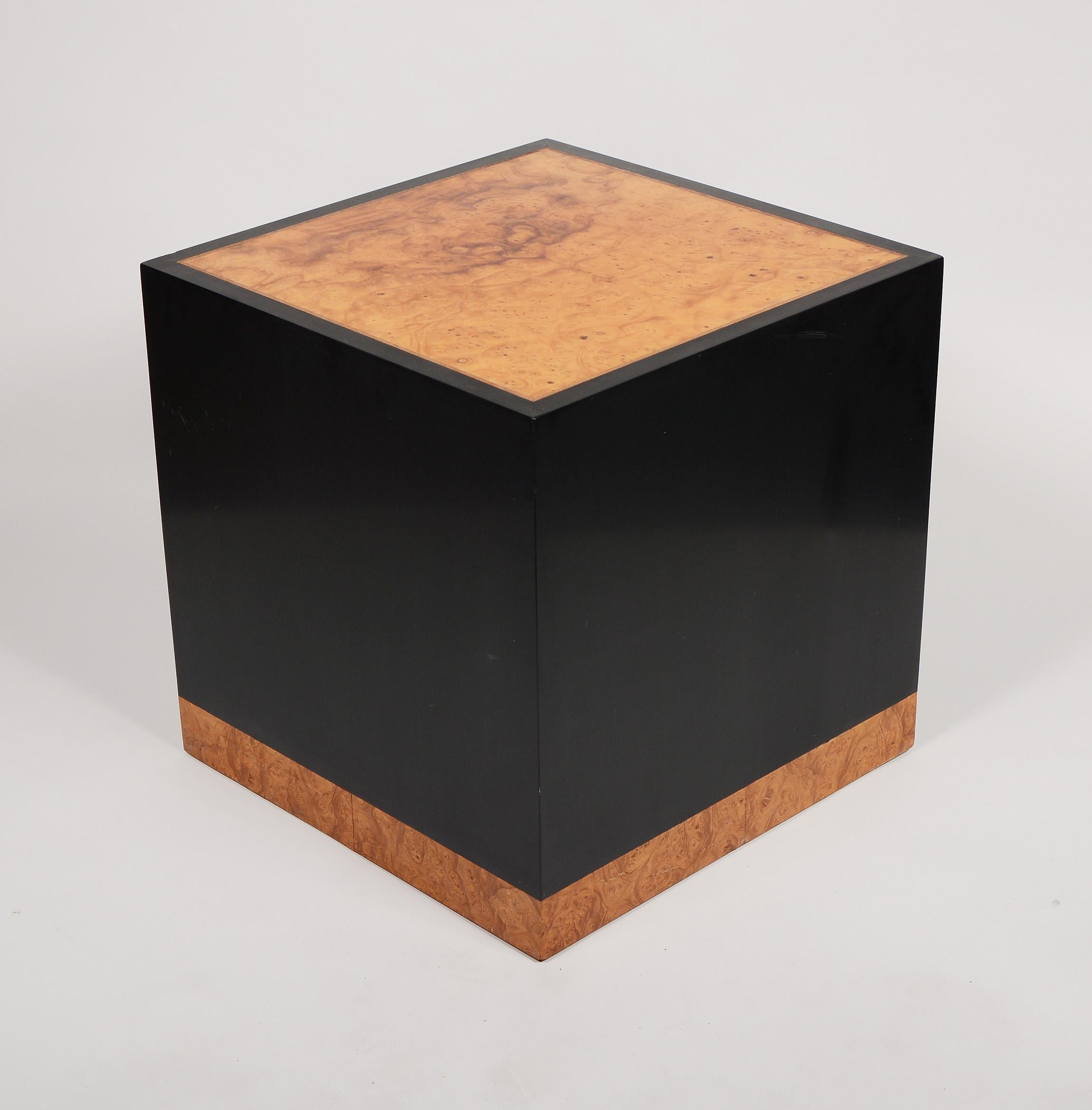 Mid-Century Modern Pair of Birdseye Maple Burl and Resin Cube Side Tables by Edward Wormley For Sale