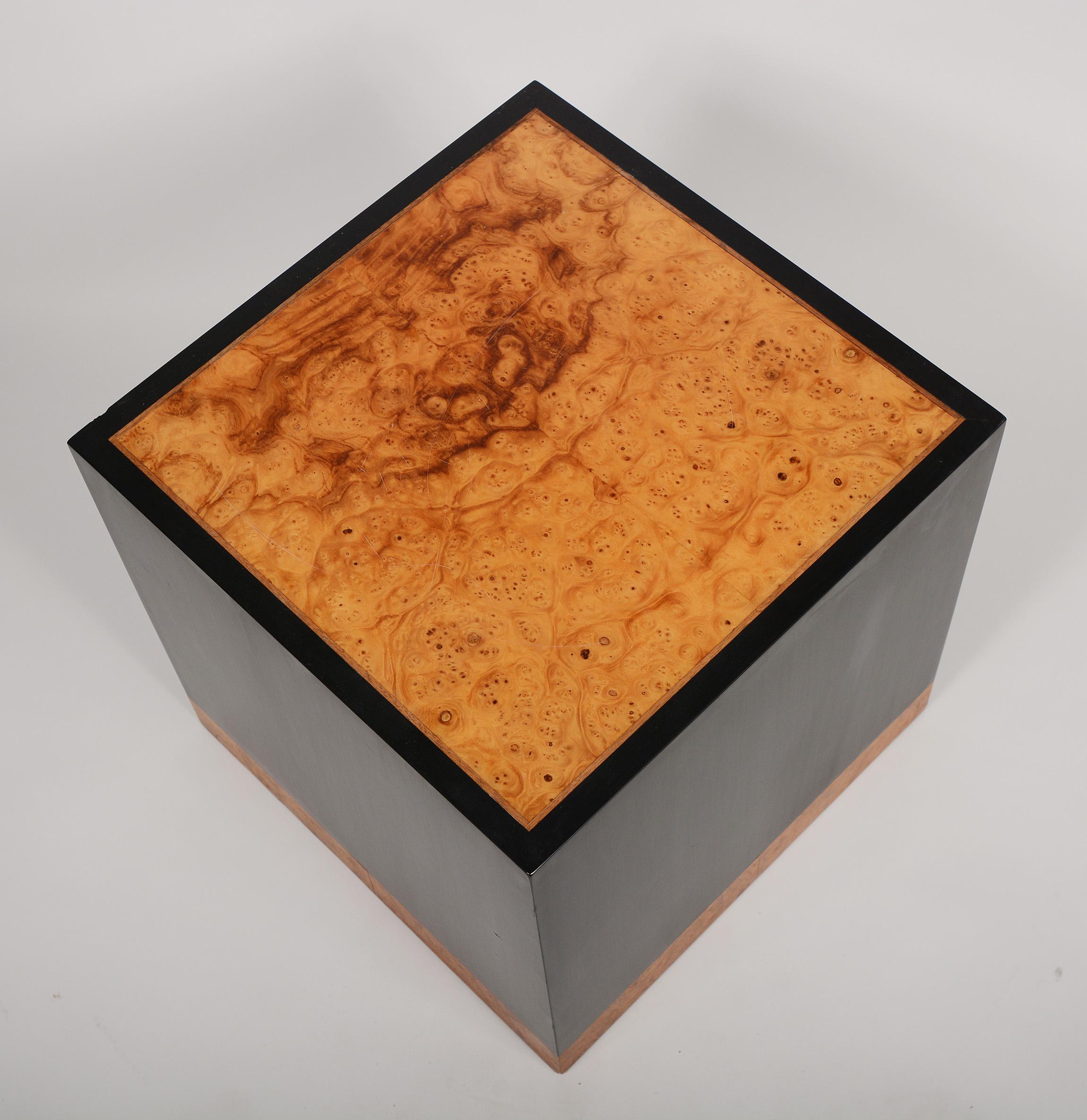 Pair of Birdseye Maple Burl and Resin Cube Side Tables by Edward Wormley In Good Condition For Sale In San Mateo, CA