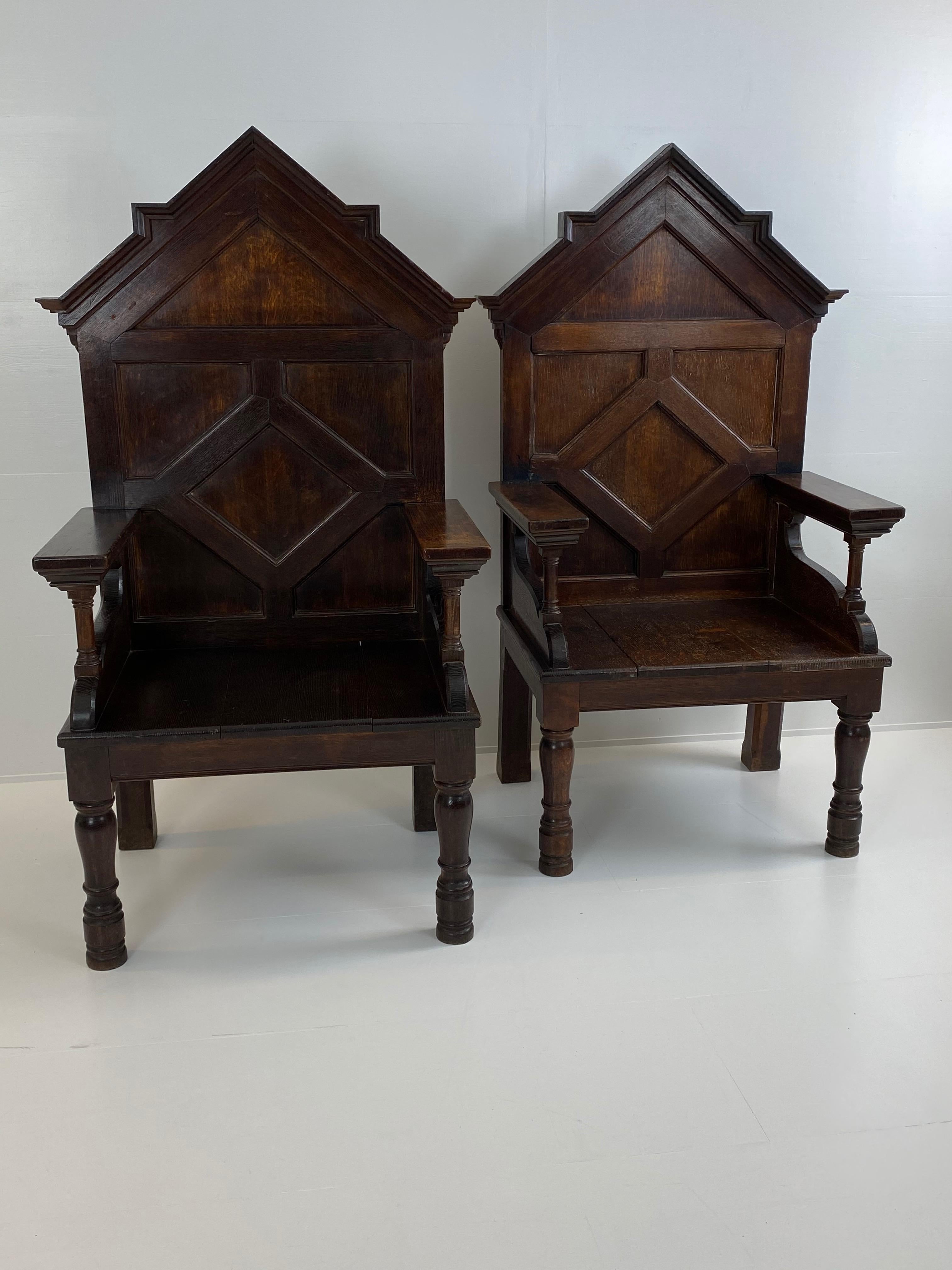Pair of Bischop Chairs in Oak 6