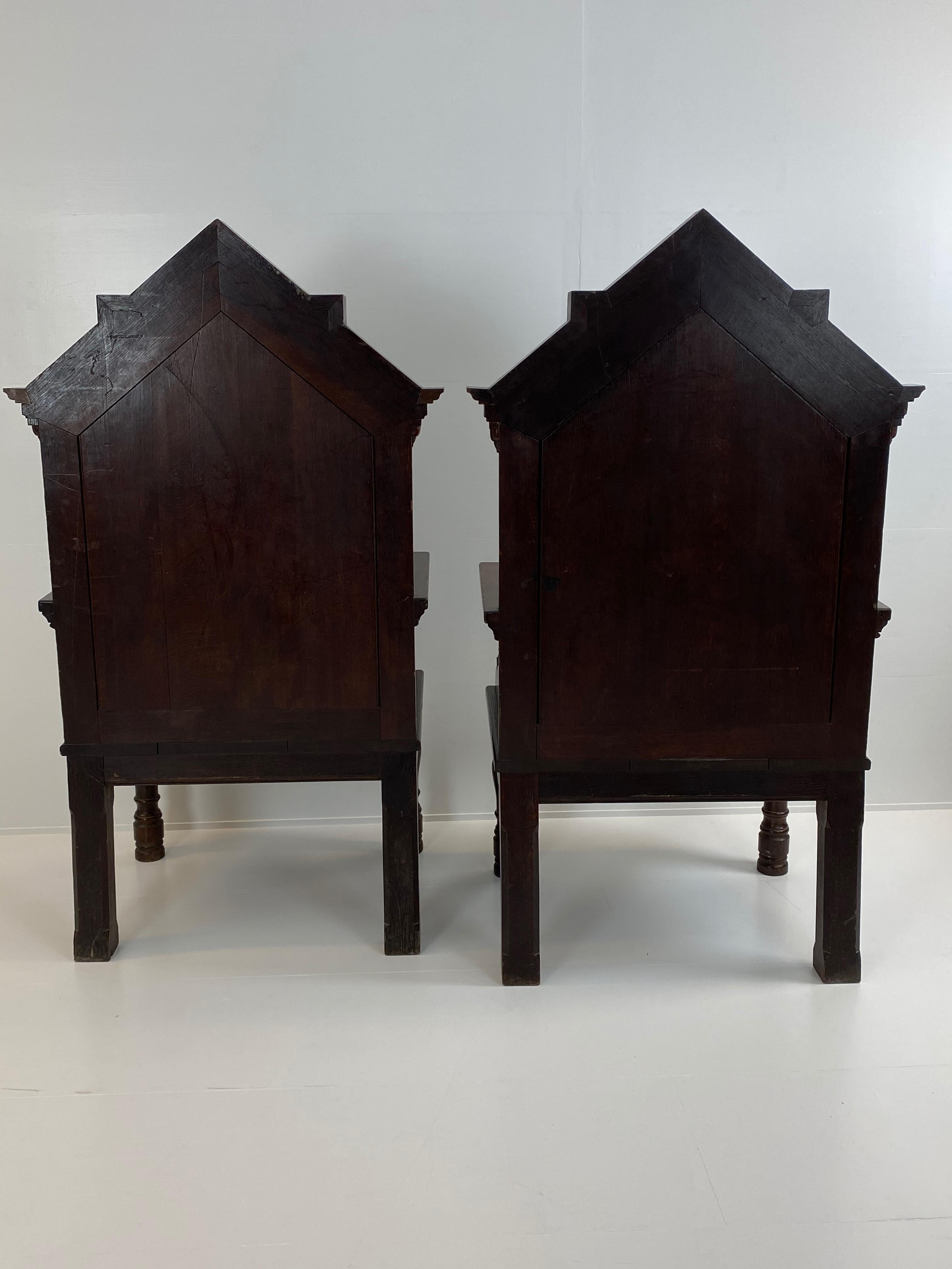 Pair of Bischop Chairs in Oak 9