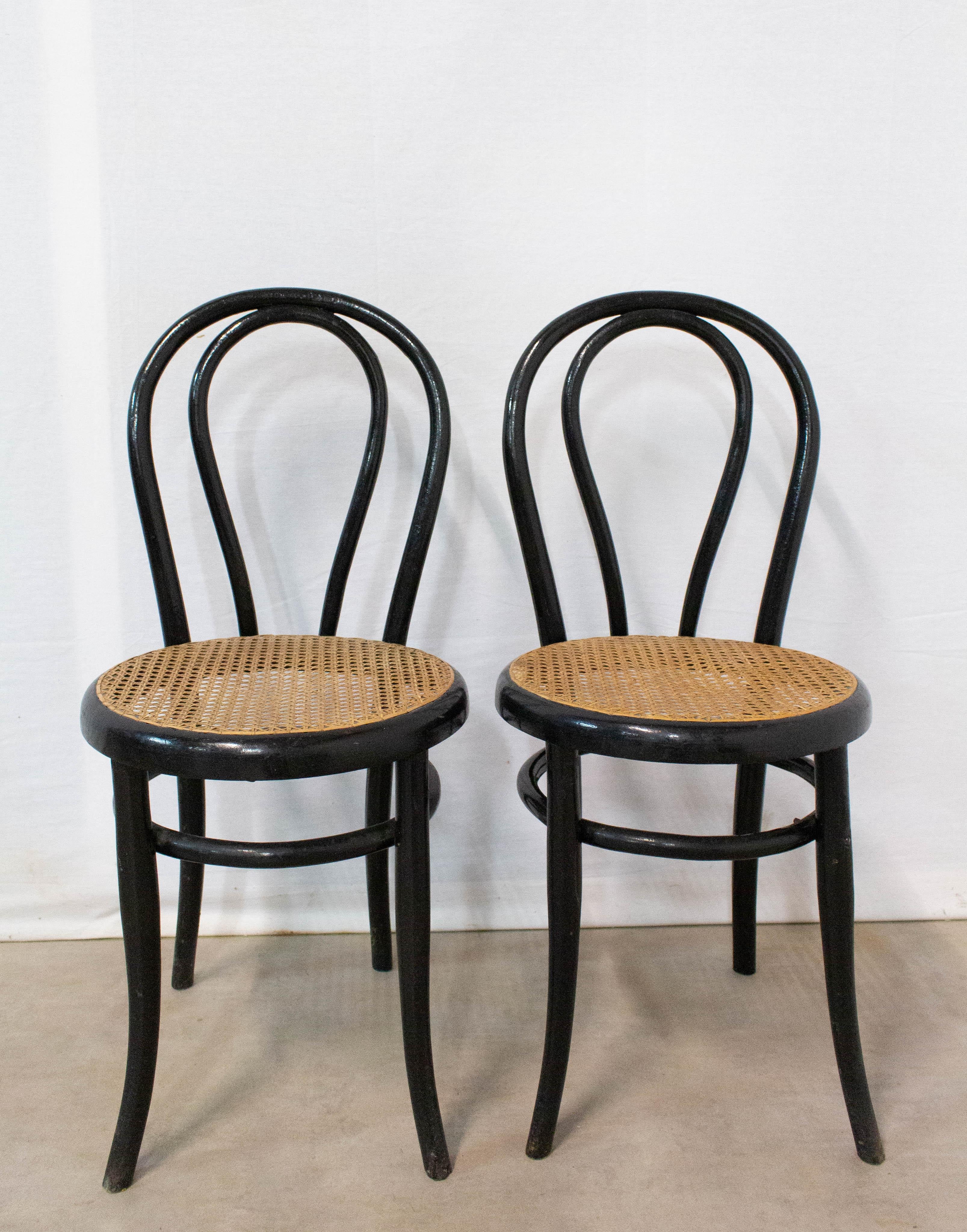 Pair of French Bistro dining chairs in the Fischel Thonet style, circa 1890
Two side or caned dining chairs
Original antique condition
Frames are sound and solid.
 
 