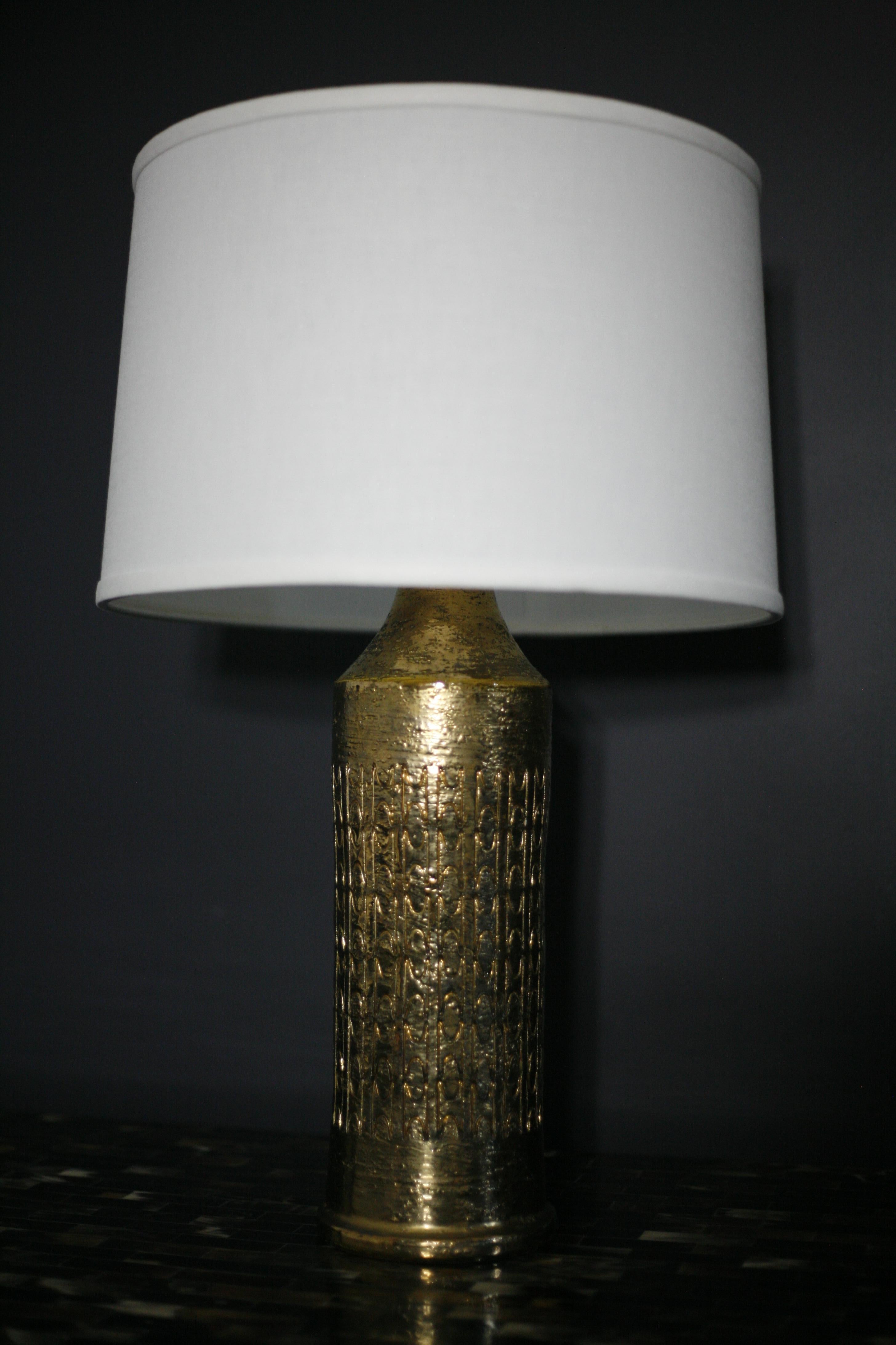 Pair of Bitossi Ceramic Lamps Gold Glaze, Italy, 1970 In Fair Condition For Sale In Bronx, NY
