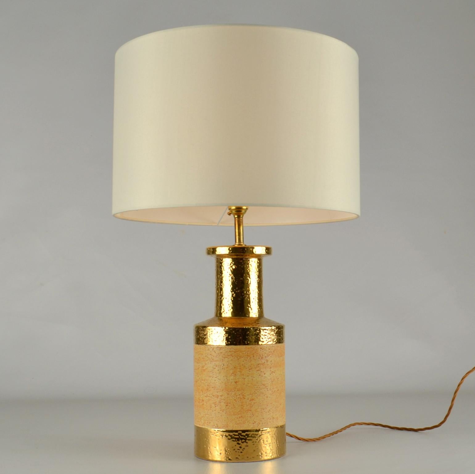 Mid-Century Modern Pair of Bitossi Gold and Stoneware Ceramic Italian Table Lamps For Sale