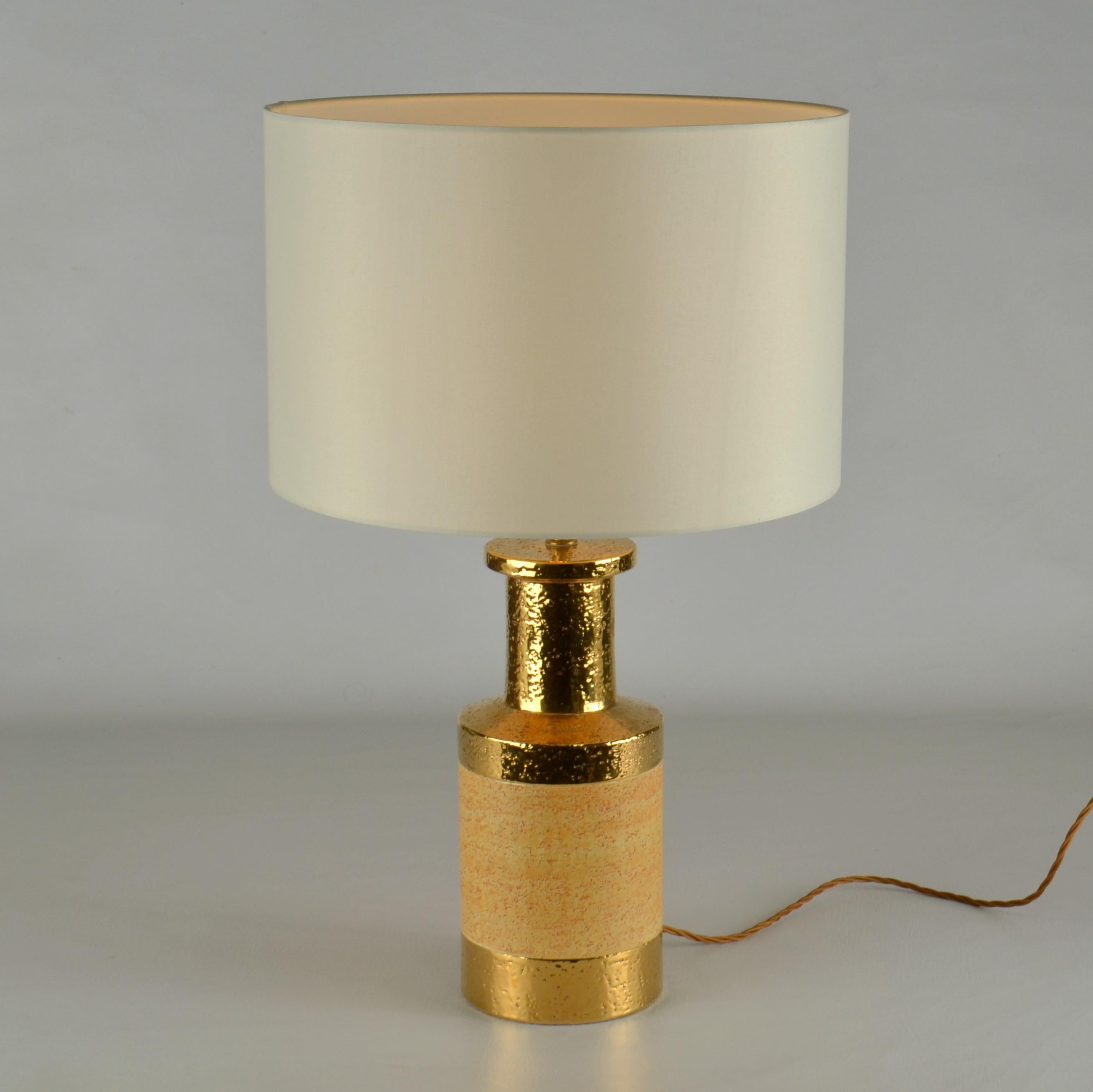 Plated Pair of Bitossi Gold and Stoneware Ceramic Italian Table Lamps For Sale