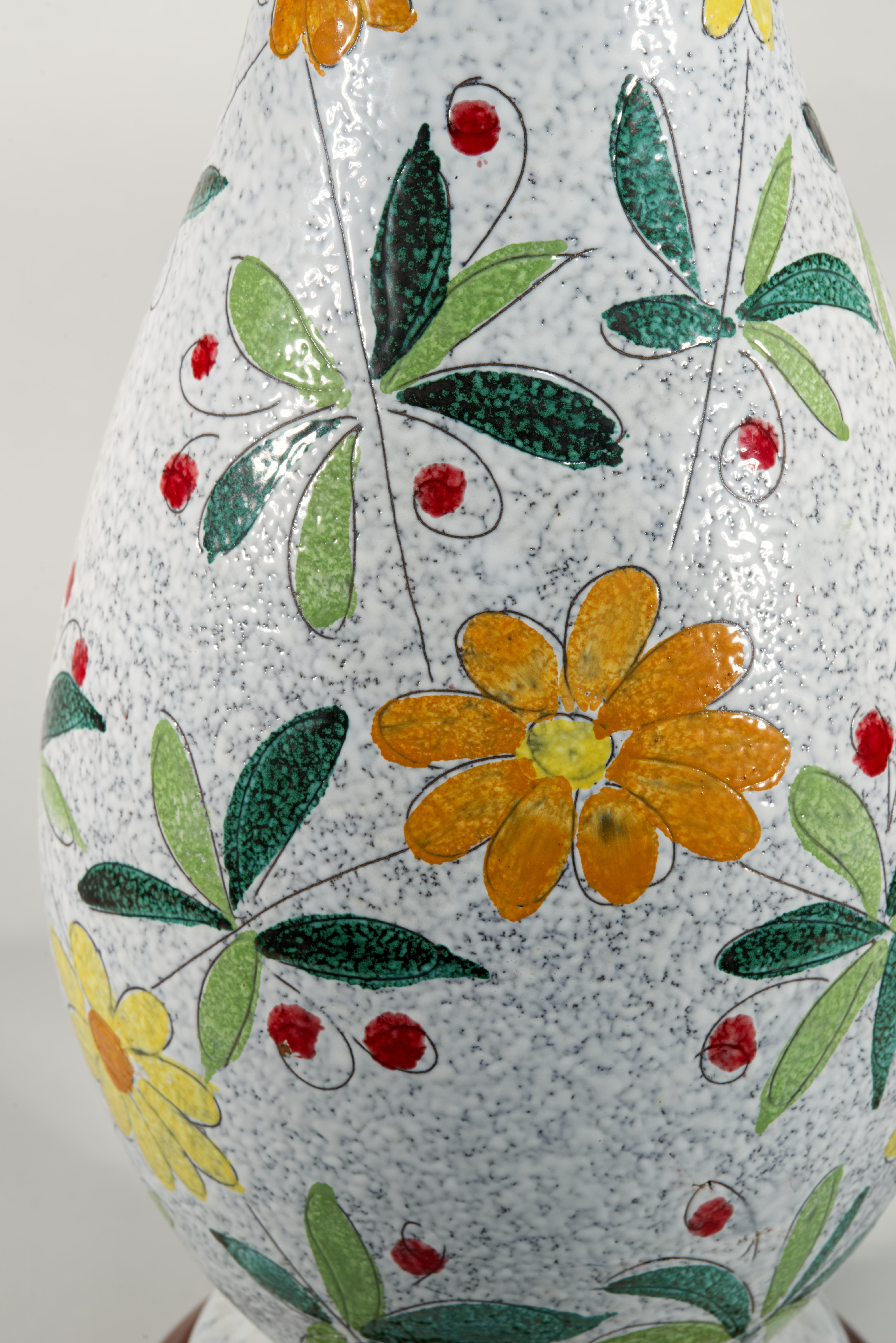 Paar Bitossi Majolika große Urnen-Tischlampen, Blumendekor im Angebot 1