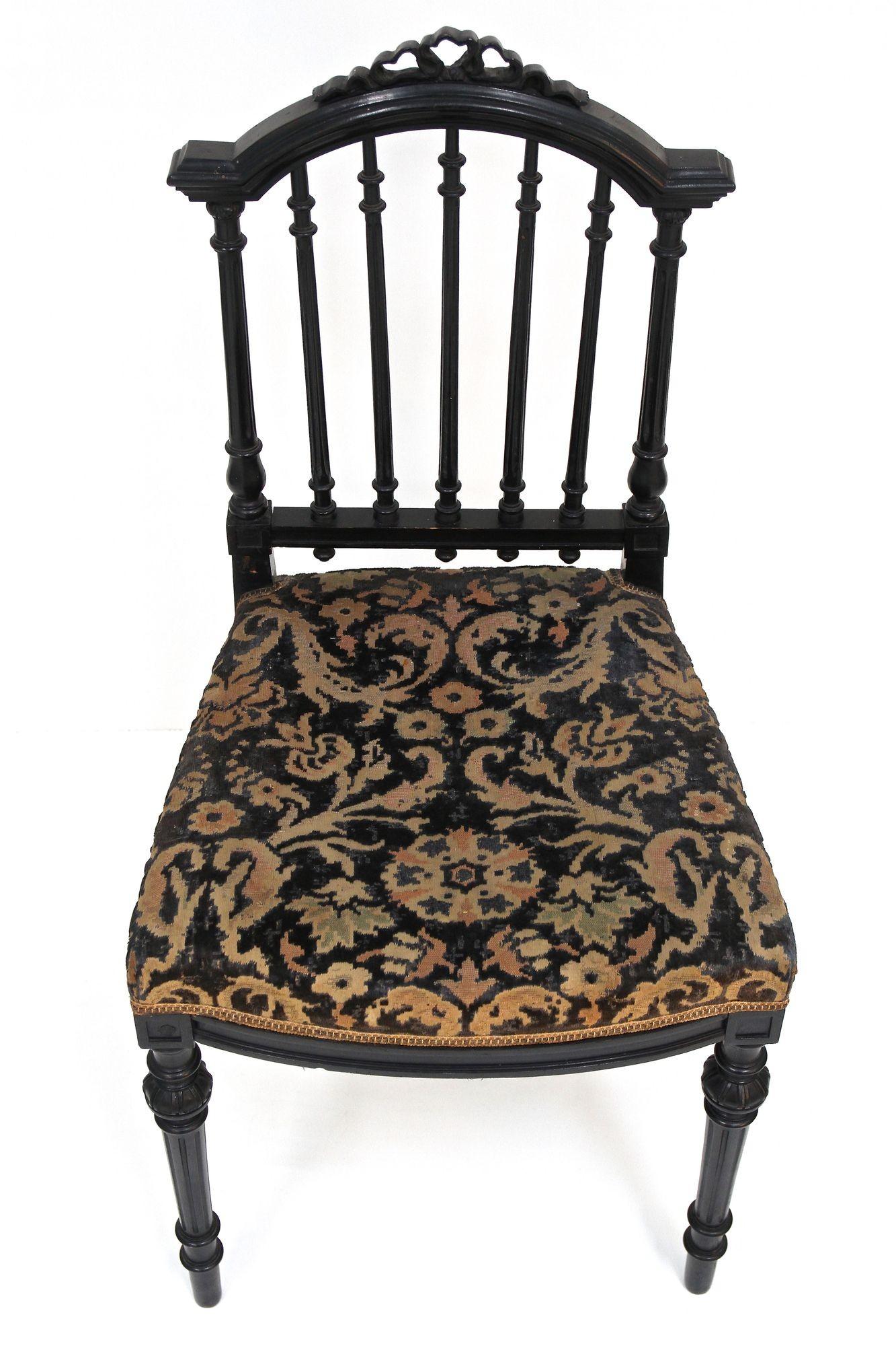 Paar schwarze Beistellstühle aus dem 19. Jahrhundert, Originalpolsterung – FR ca. 1870 im Angebot 7