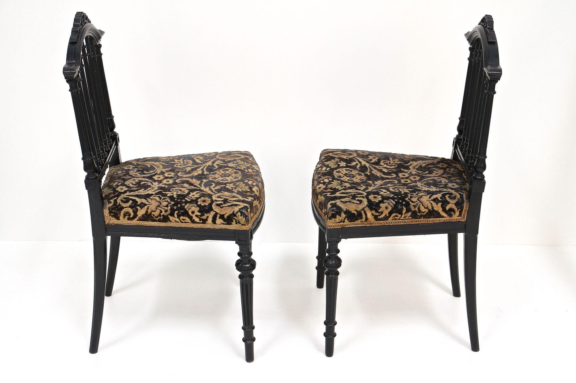 Paar schwarze Beistellstühle aus dem 19. Jahrhundert, Originalpolsterung – FR ca. 1870 (Napoleon III.) im Angebot