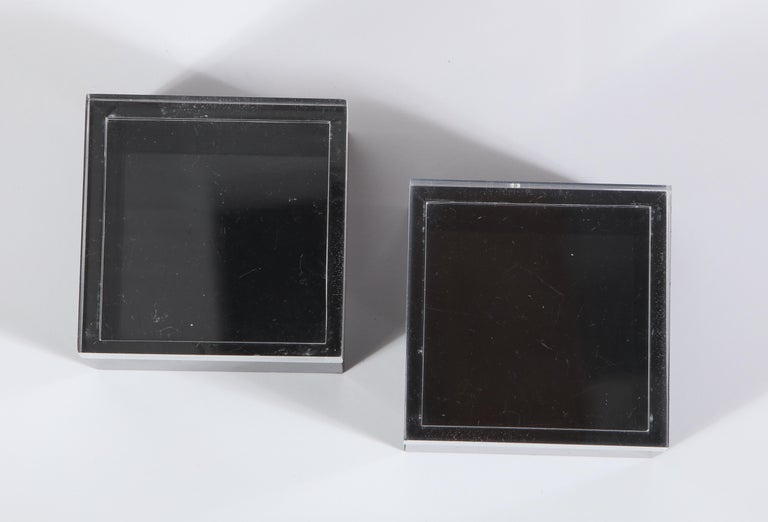 Pair of Black and Clear Lucite Decorative Boxes In Good Condition For Sale In Chicago, IL