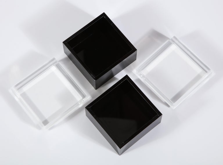 20th Century Pair of Black and Clear Lucite Decorative Boxes For Sale