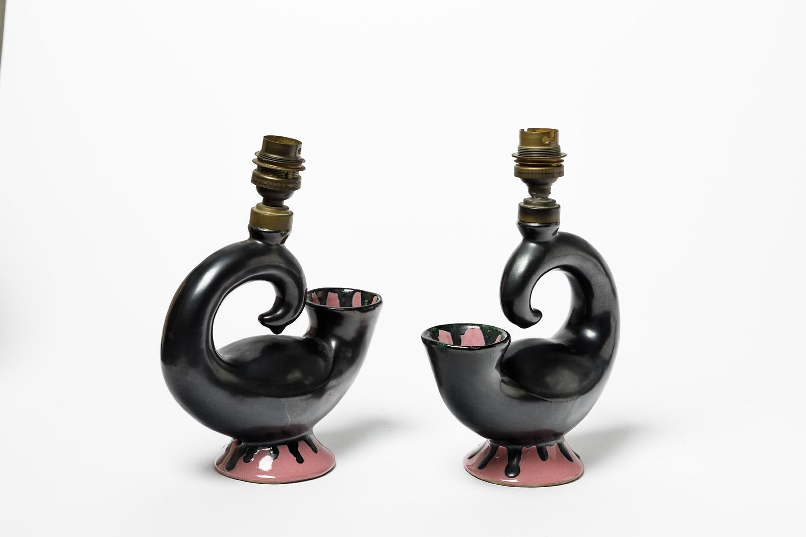 Mid-Century Modern Pair of Black and Pink Abstract Ceramic Table Lamp, circa 1950, 20th Century For Sale