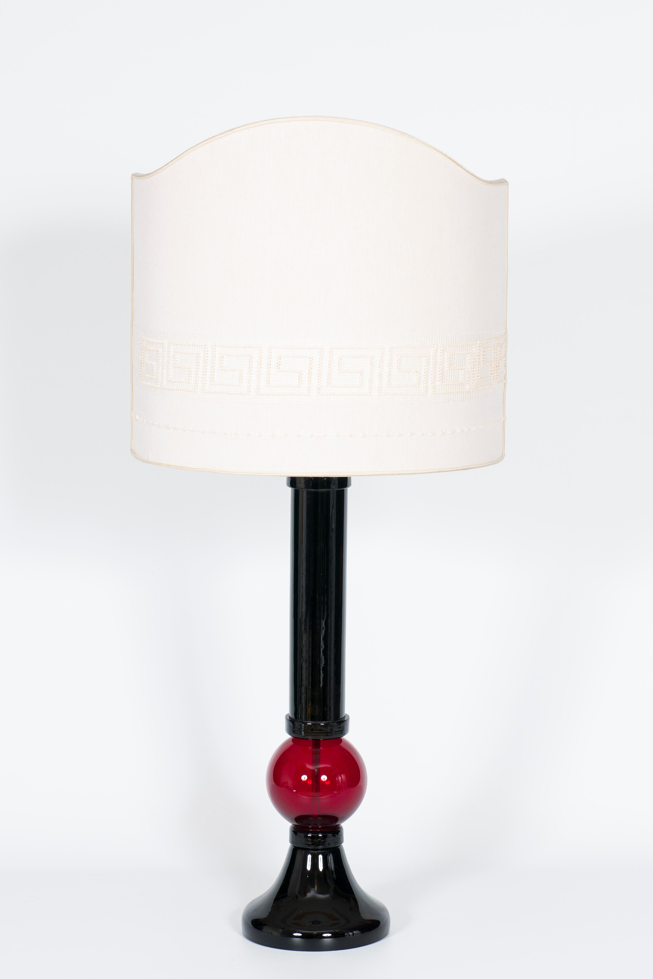 Modern Pair of Black and Red Table Lamps in Blown Murano Glass, 21st Century For Sale