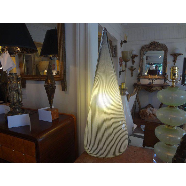 Late 20th Century Pair of Black and White Murano Glass Lamps by Vetri For Sale