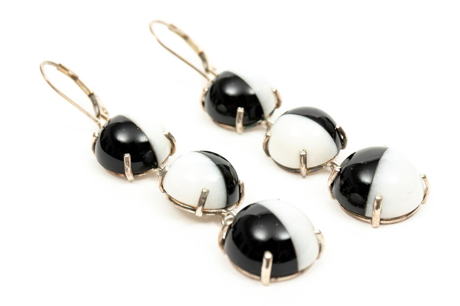 Modern Pair of Black and White Onyx Split Cabochon Disc Earrings Titled 