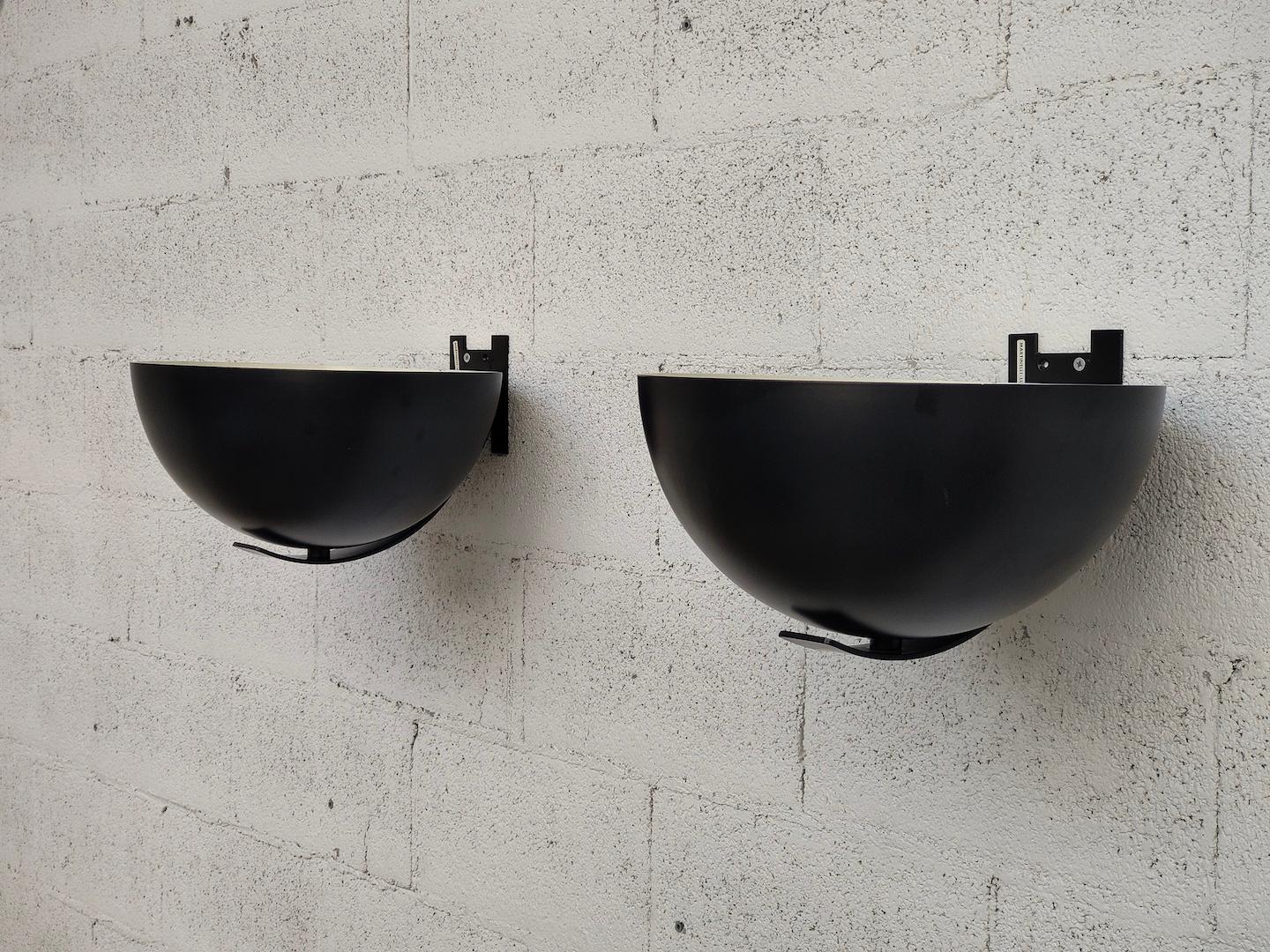 Martinelli Luce nació en 1950 en Lucca, Toscana, gracias al genio y el empeño de Elio Martinelli, uno de los diseñadores más importantes de los años 60 y 70, especializado en el campo de la iluminación. Elio Martinelli nació en Lucca el 19 de