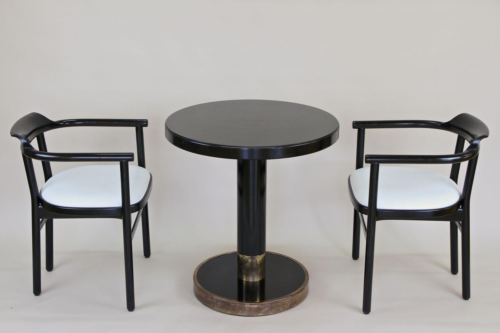 Pair of Black Armchairs with White Leather Upholstery by Thonet, at circa 1980 For Sale 9