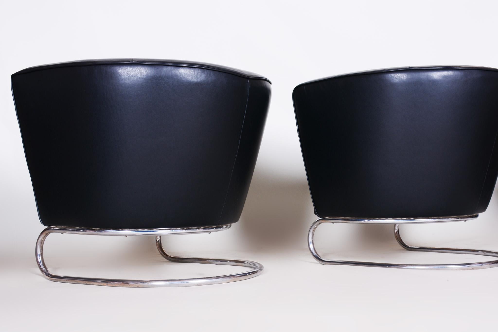 Pair of Black Art Deco Armchairs from Czechoslovakia by Jindrich Halabala, 1930s For Sale 5