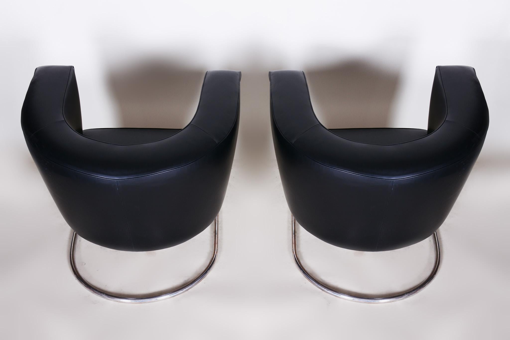 Pair of Black Art Deco Armchairs from Czechoslovakia by Jindrich Halabala, 1930s For Sale 8