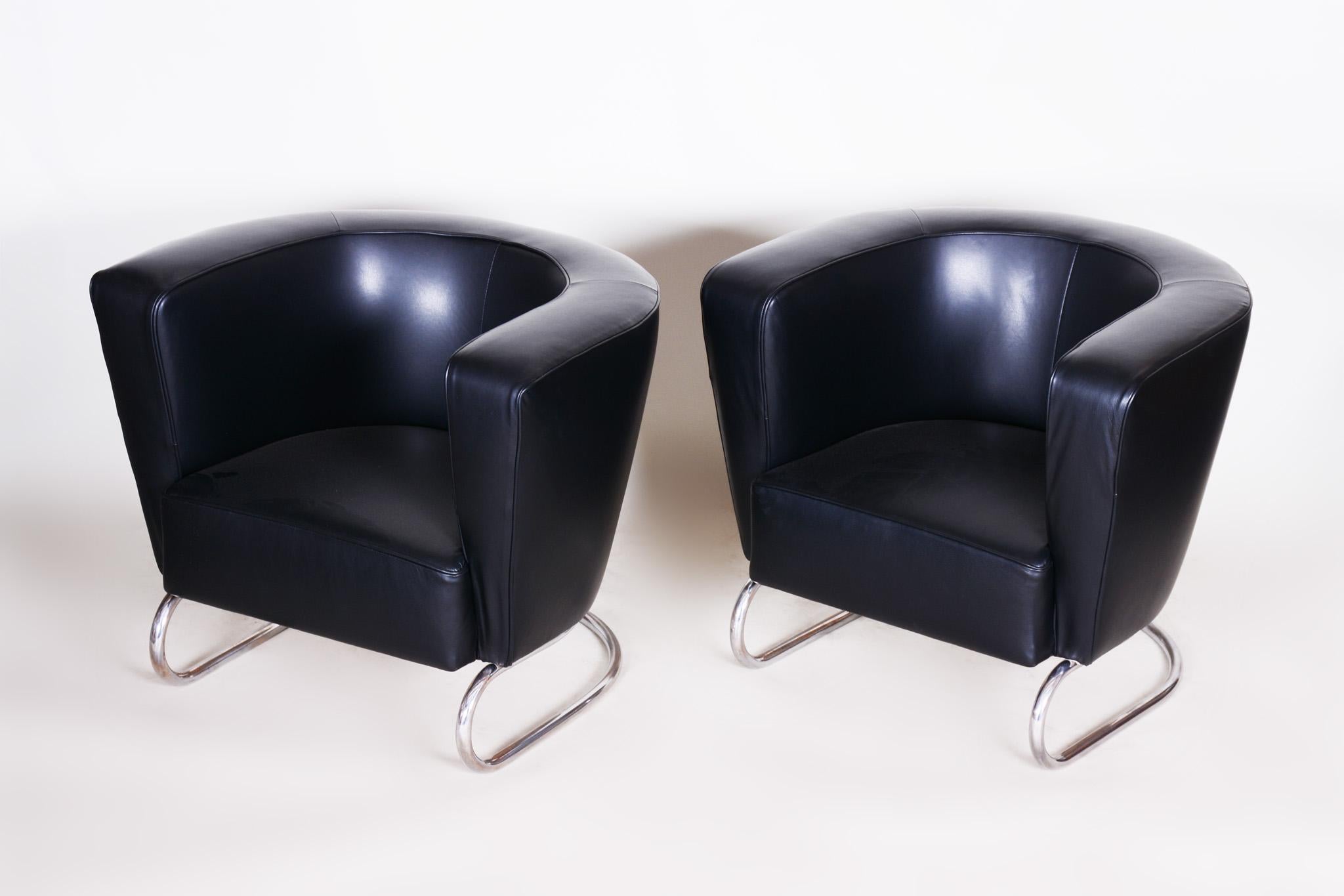 Pair of Black Art Deco Armchairs from Czechoslovakia by Jindrich Halabala, 1930s For Sale 2