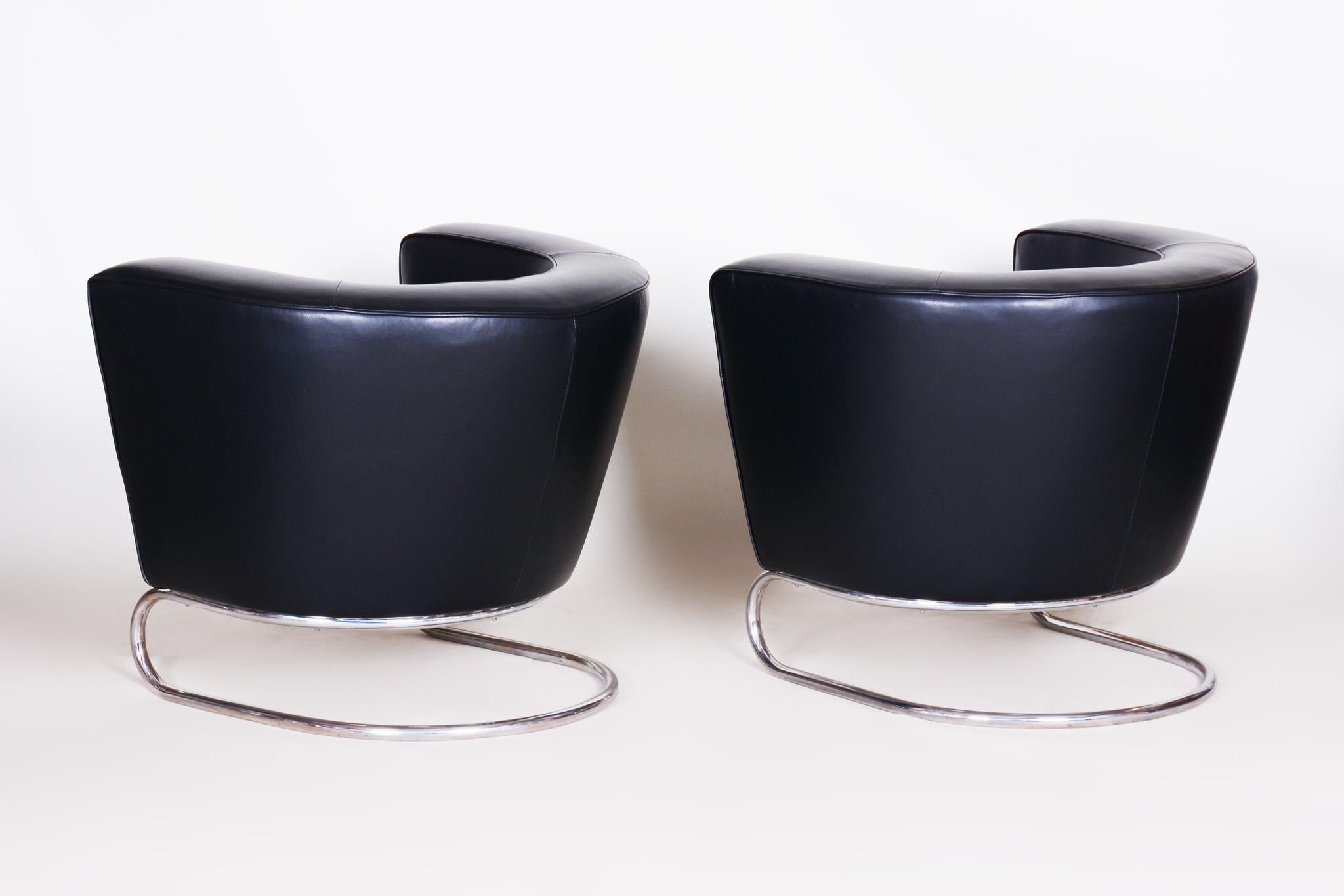 Pair of Black Art Deco Armchairs from Czechoslovakia by Jindrich Halabala, 1930s For Sale 3