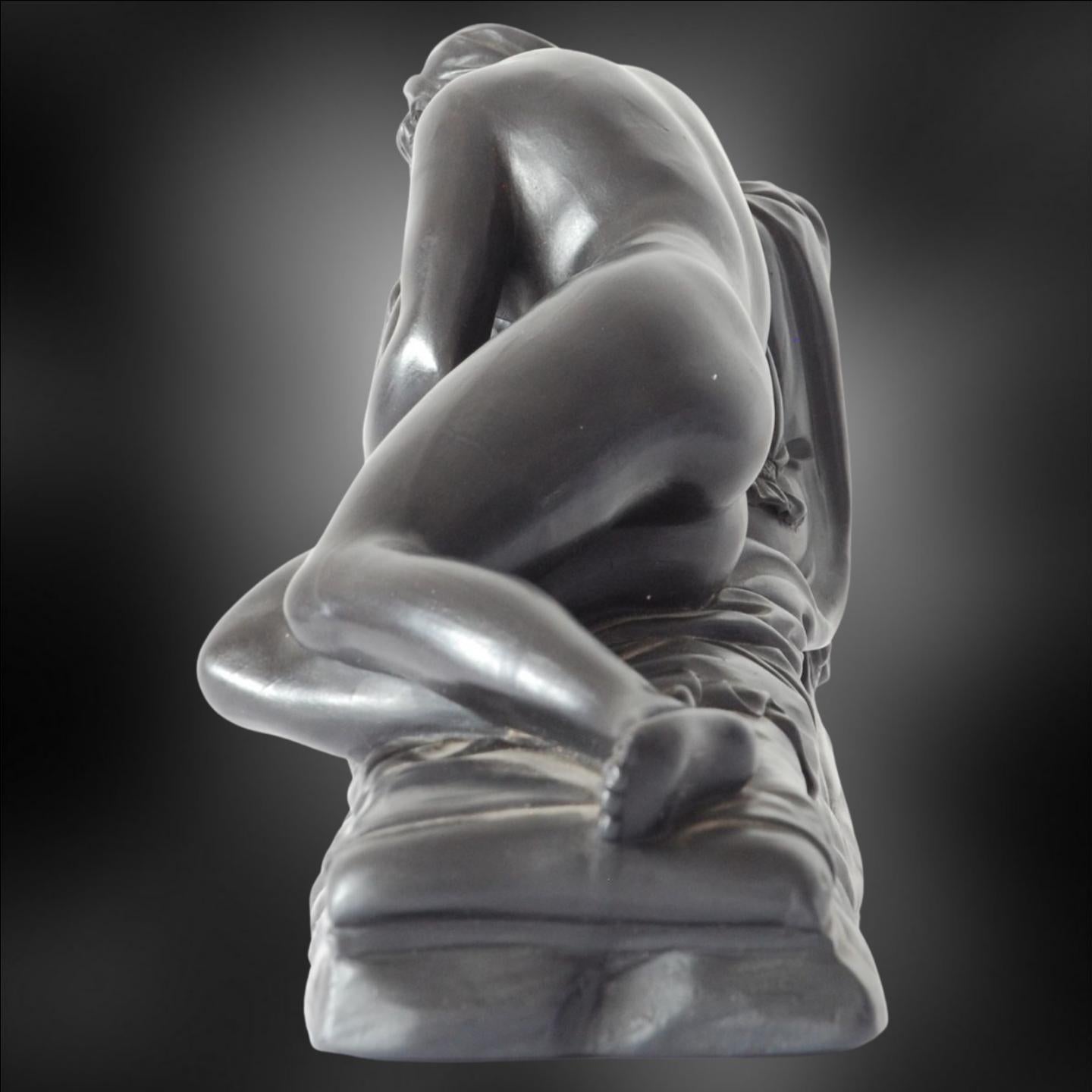 XVIIIe siècle Paire de figures couchées en basalte noir, Cléopâtre et Lucrèce, Neale vers 1780 en vente