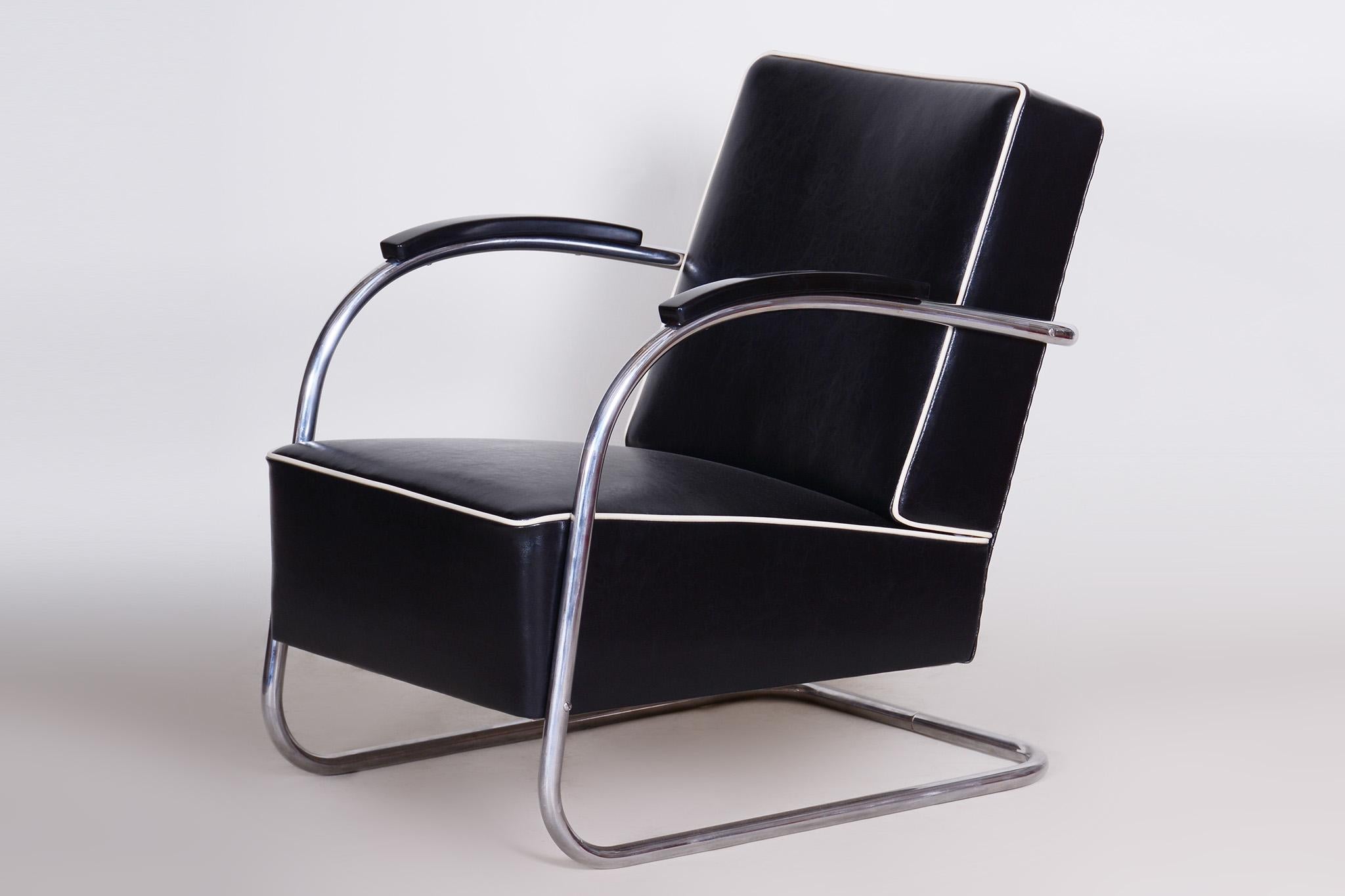 Pair of Black Bauhaus Armchairs, Made by Mucke Melder in 1930s Czechia In Good Condition For Sale In Brandys nad Labem, Středočeský kraj