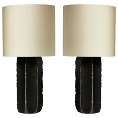 Paire de lampes de table en céramique noire et cuir