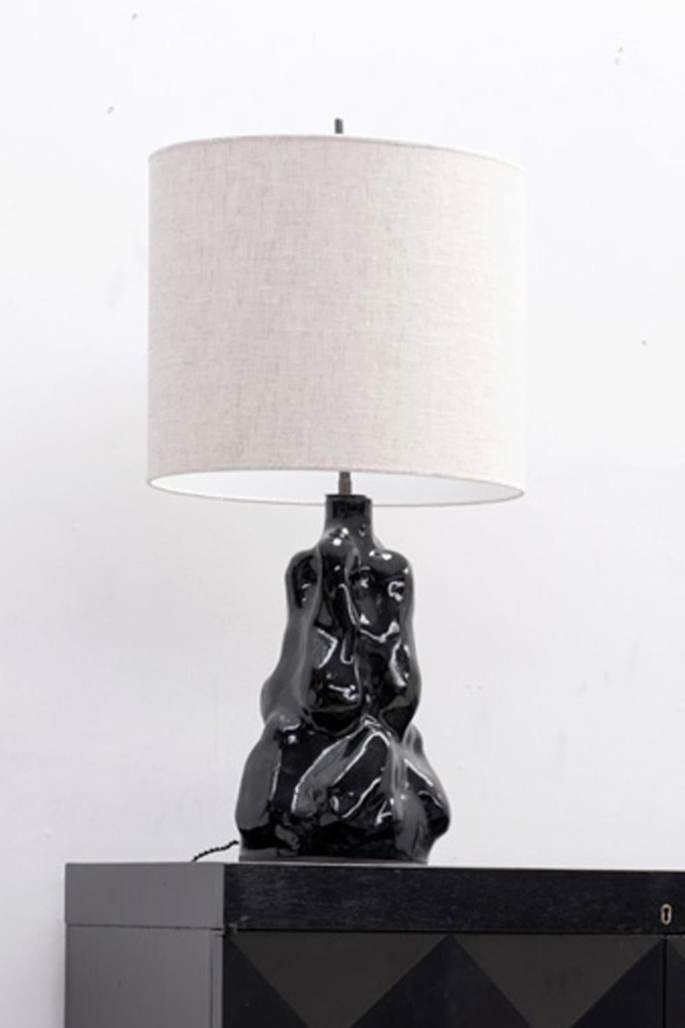Paar schwarze Keramik-Tischlampen von Aliette Vliers, Belgien (Belgisch) im Angebot