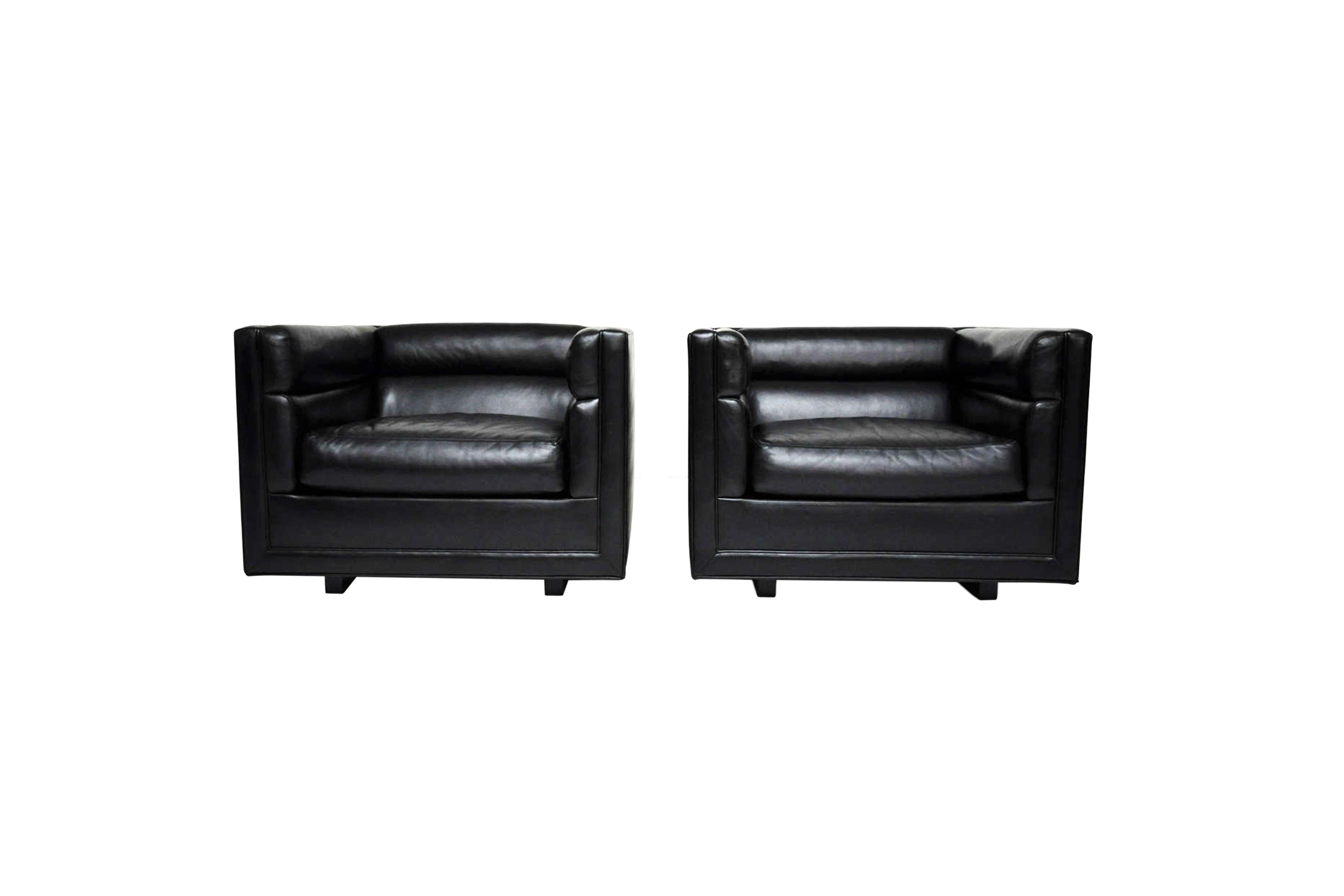 Paar schwarze „Channel“-Stühle entworfen von Roger Sprunger für Dunbar (amerikanisch) im Angebot