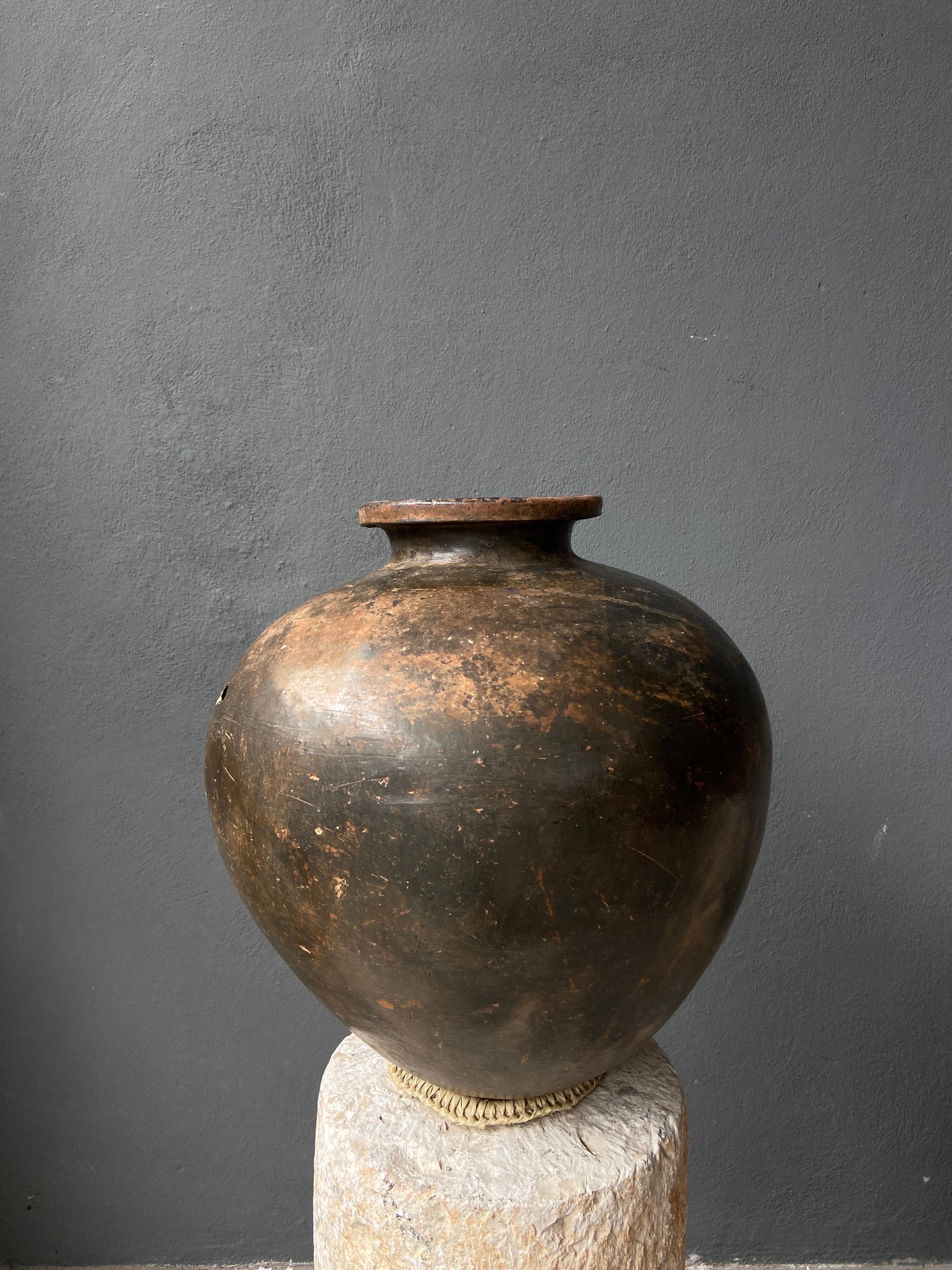 Pair of Black Clay Ceramic Mezcal Jars from Central Oaxaca, Mexico, circa 1950's 3