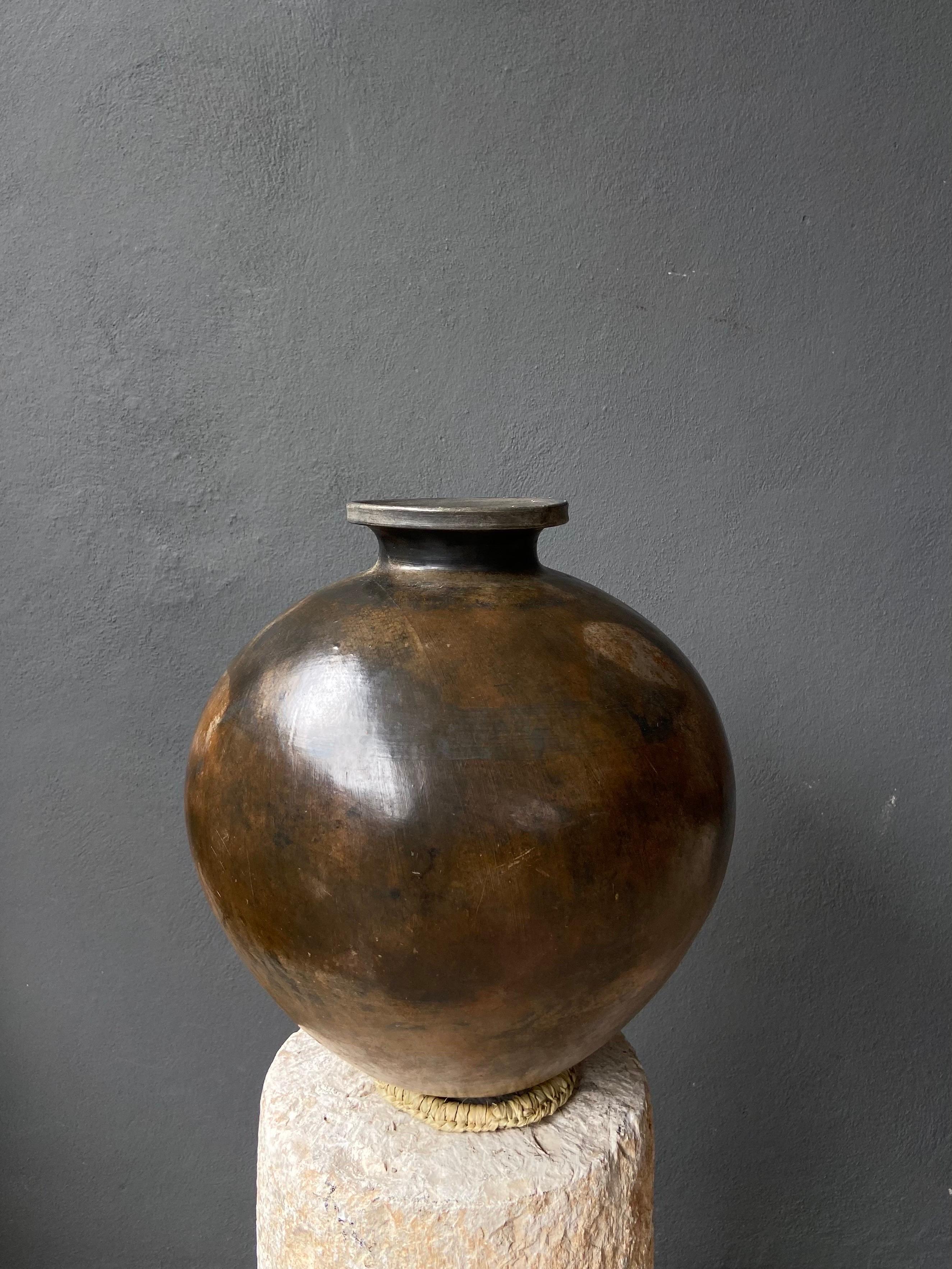 Pair of Black Clay Ceramic Mezcal Jars from Central Oaxaca, Mexico, circa 1950's 6