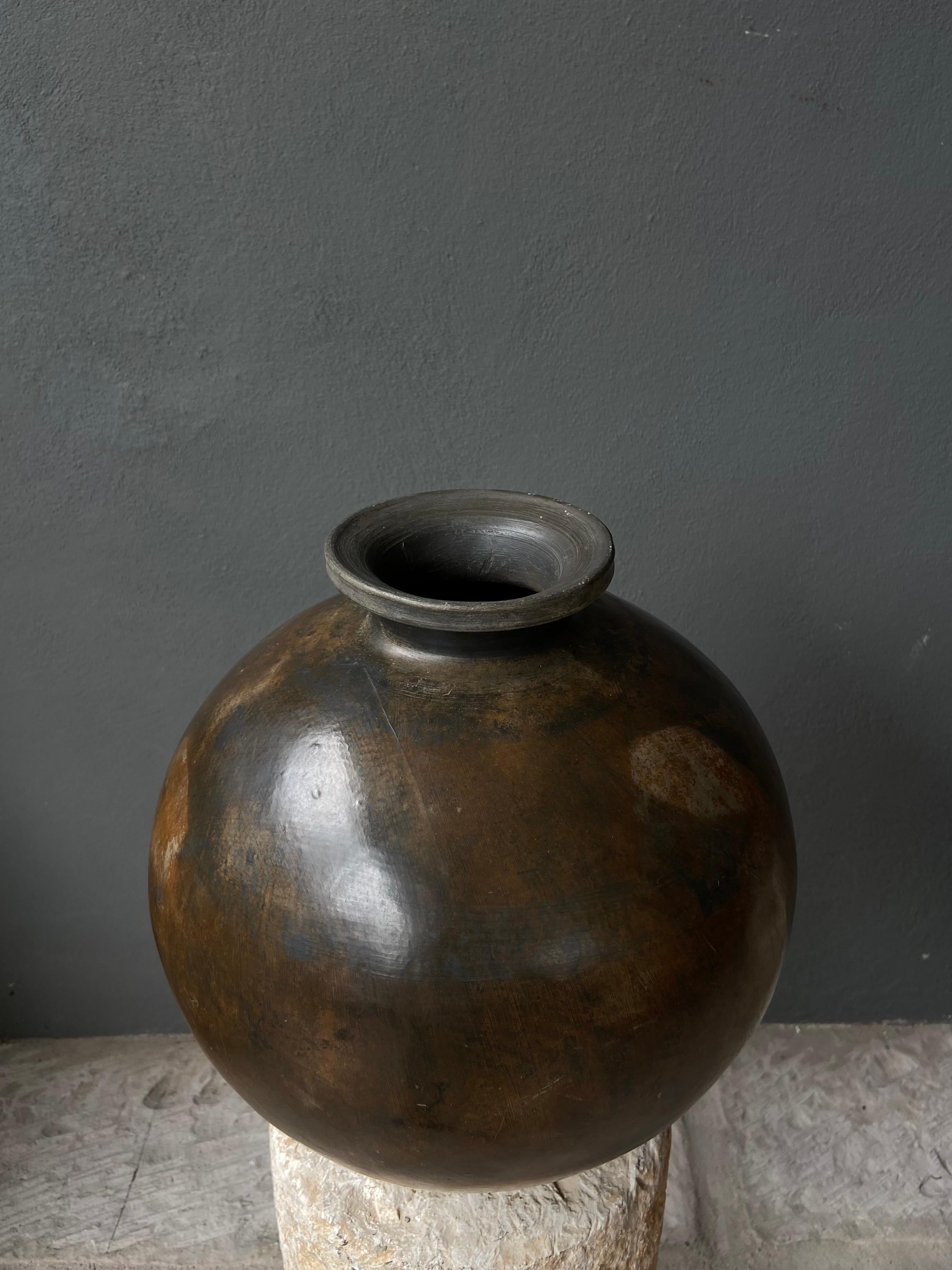 Pair of Black Clay Ceramic Mezcal Jars from Central Oaxaca, Mexico, circa 1950's 7