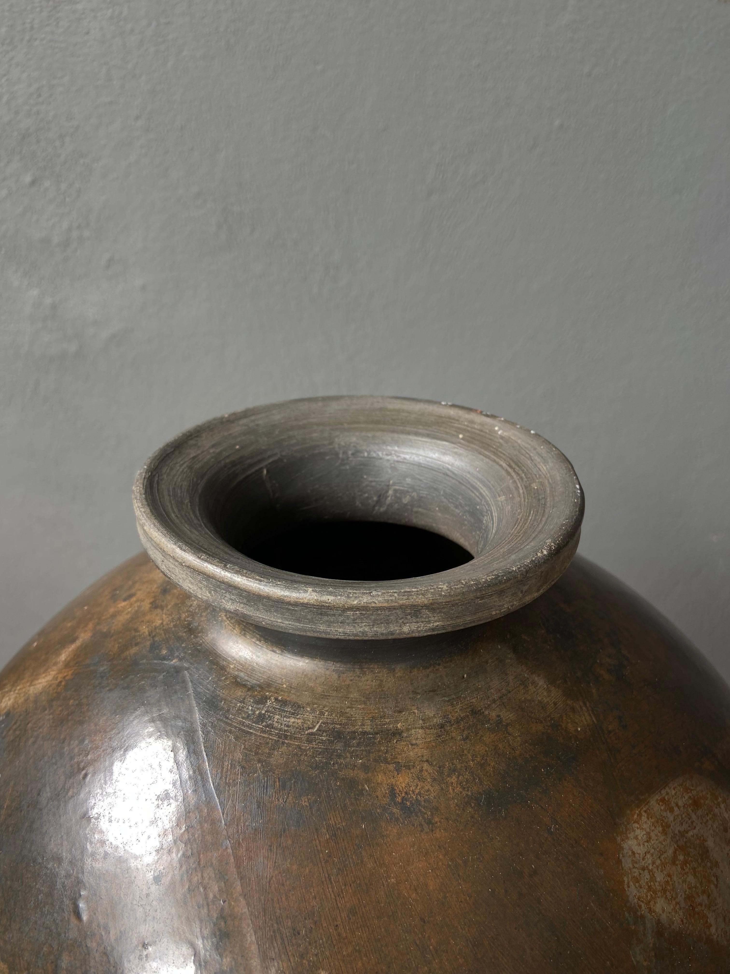Pair of Black Clay Ceramic Mezcal Jars from Central Oaxaca, Mexico, circa 1950's 8